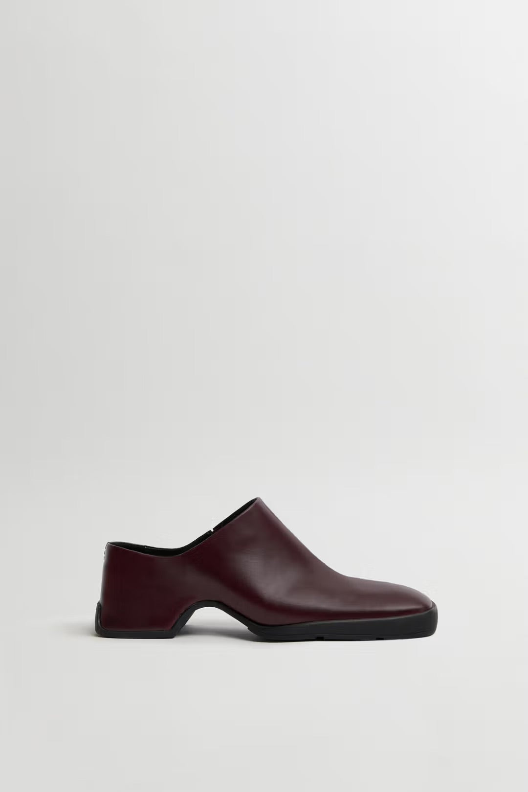 Miista Amoy Mules // Burgundy
