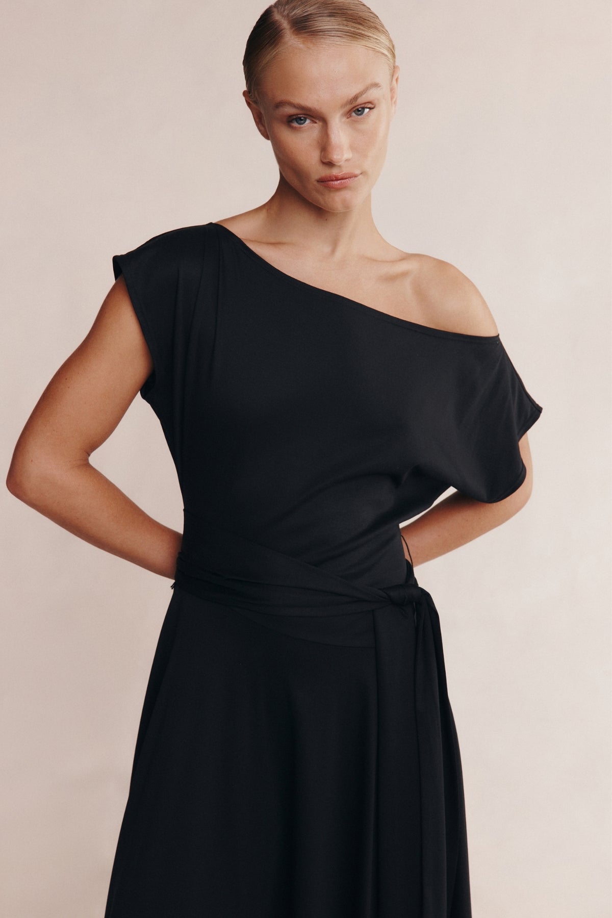 Marle Inez Dress // Black