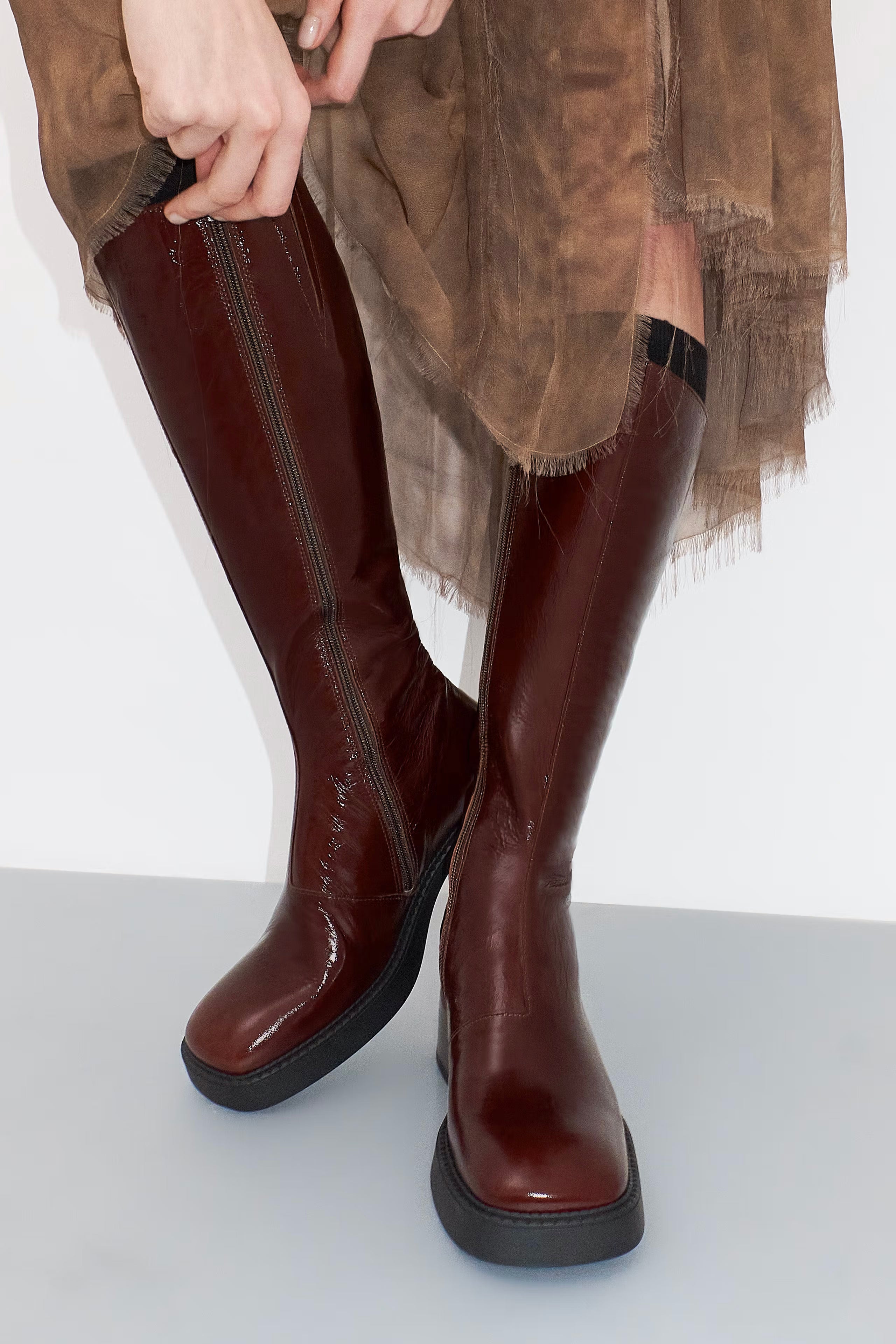 Miista Yumi Pull Boots // Burgundy