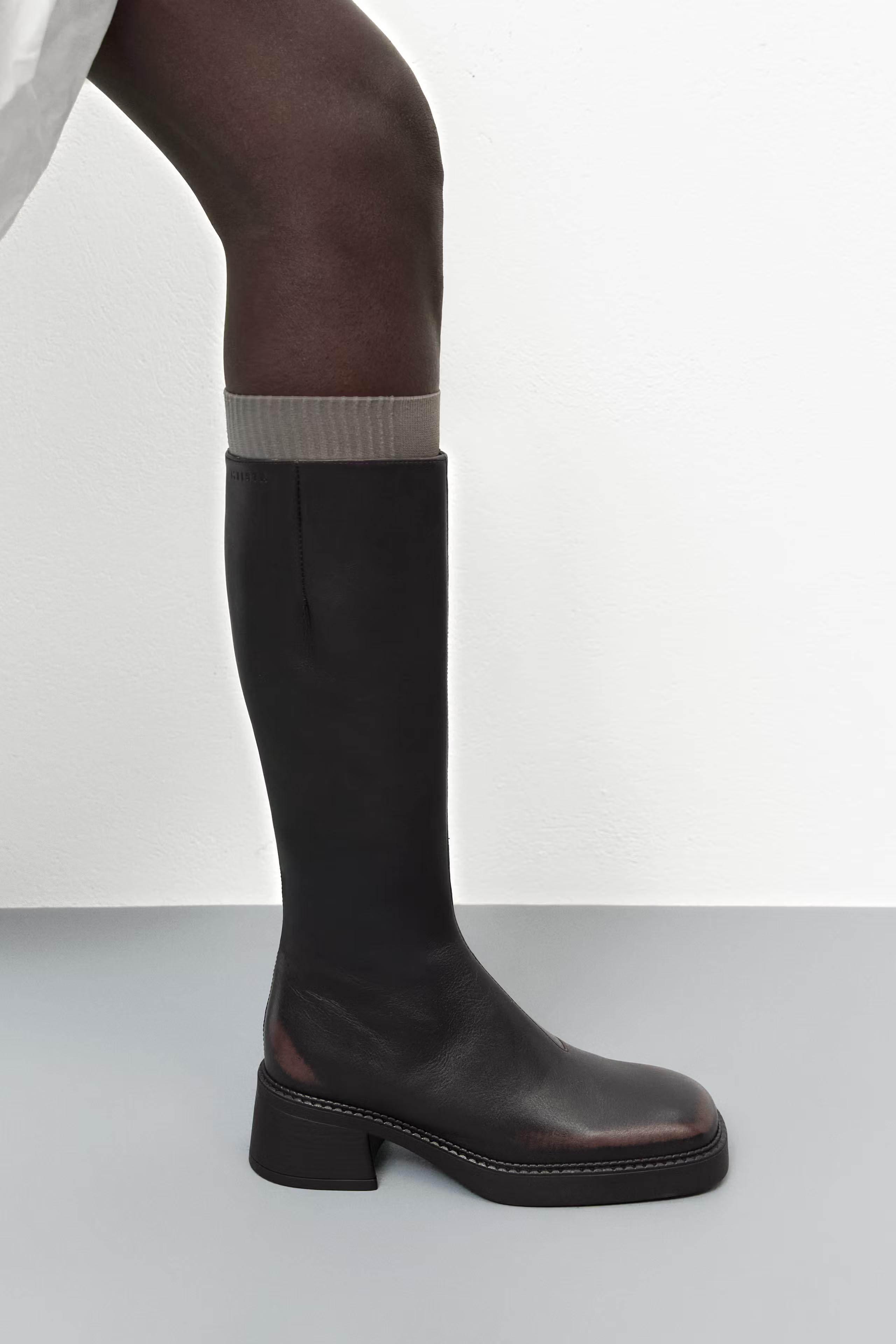 Miista Yumi Pull Boots // Brushed Brown