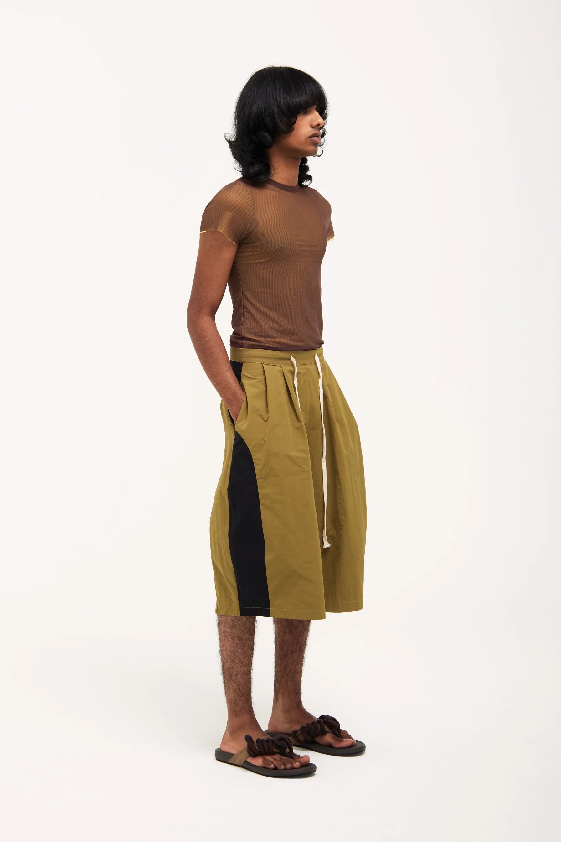 Verner Contrast Shorts // Black w. Khaki
