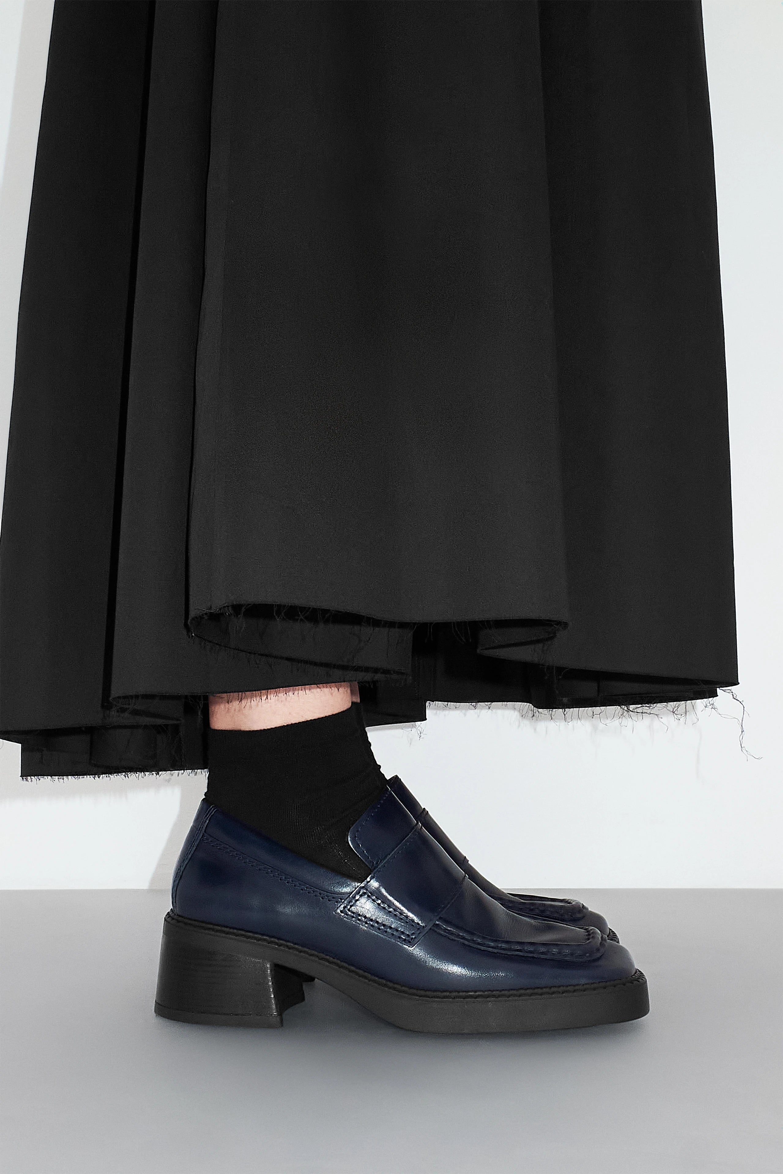 Miista Karina Loafers // Navy