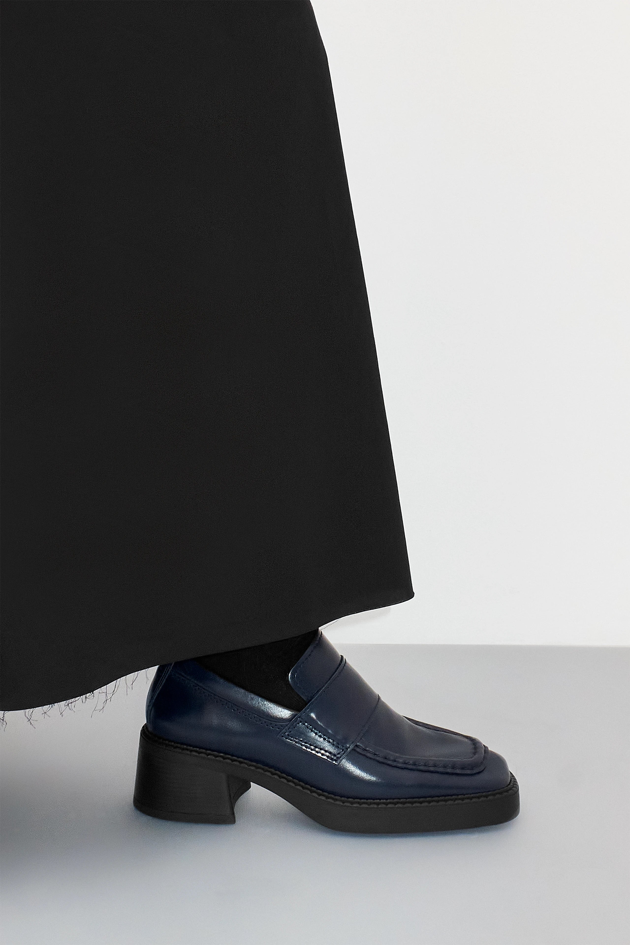 Miista Karina Loafers // Navy