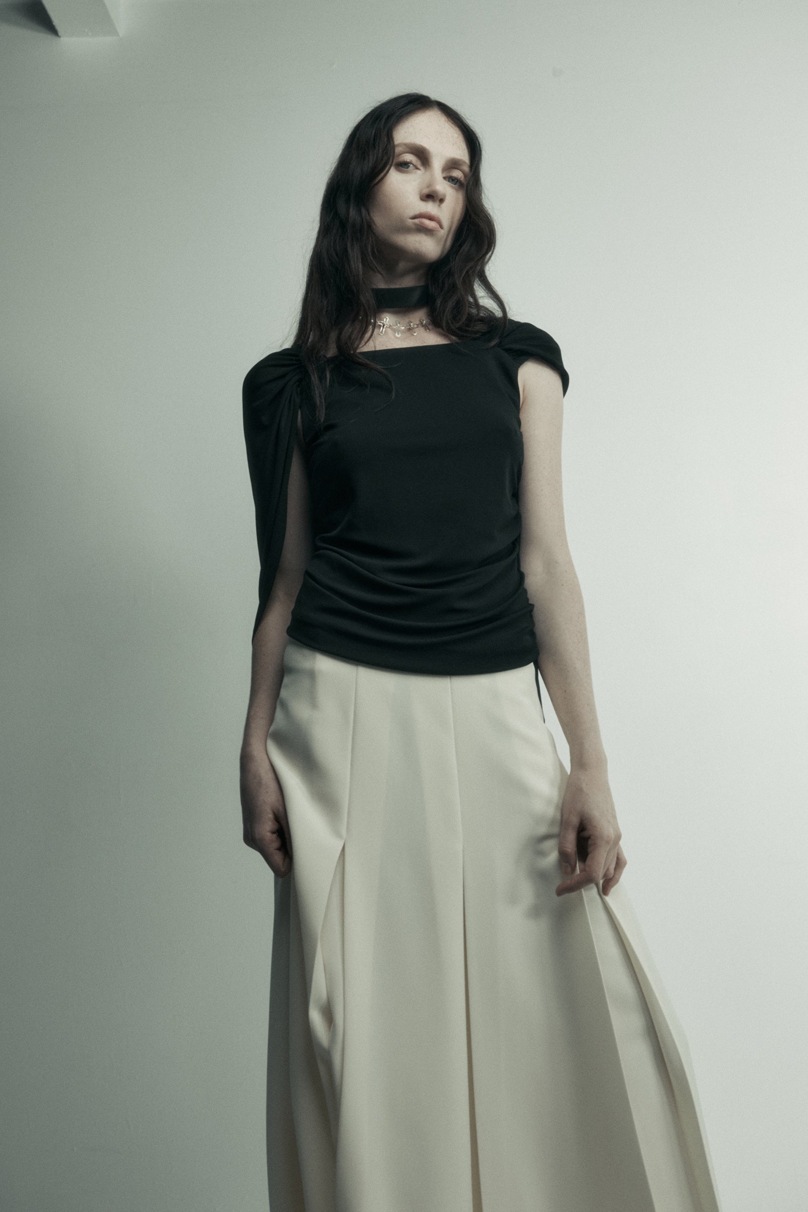 Harris Tapper Heed Top // Black