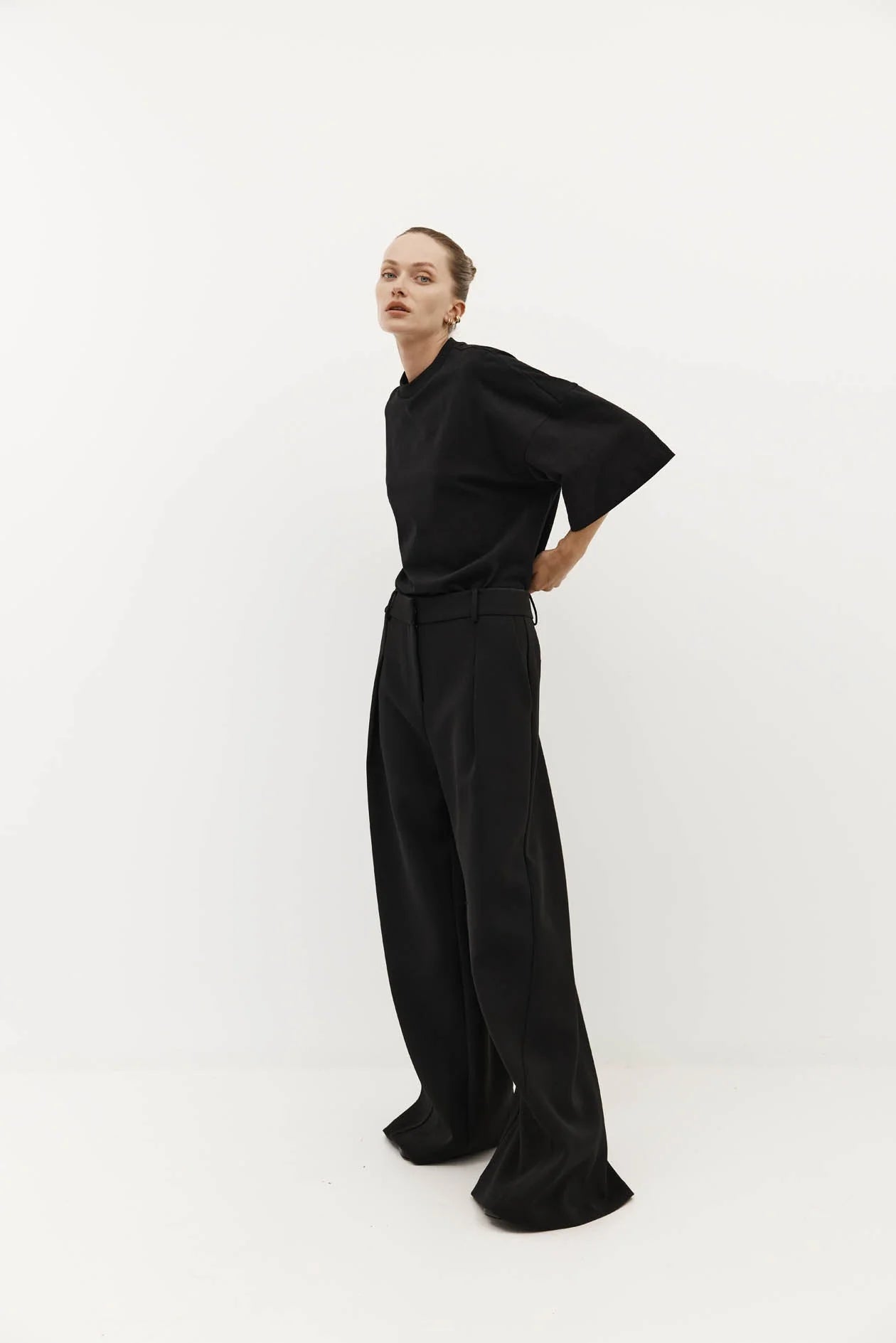 Harris Tapper Gibson Tee // Black