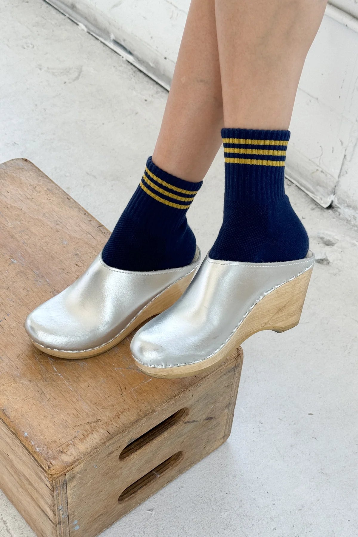 Le Bon Shoppe Girlfriend Socks // Navy