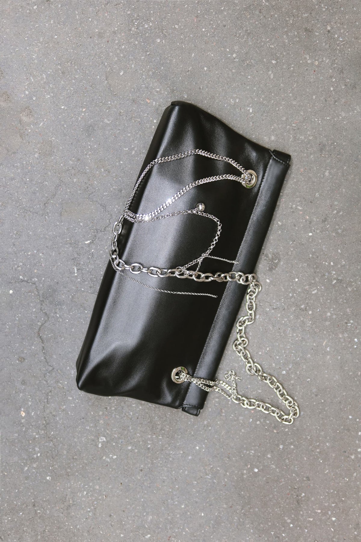 Justine Clenquet Flor Chain Bag // Black
