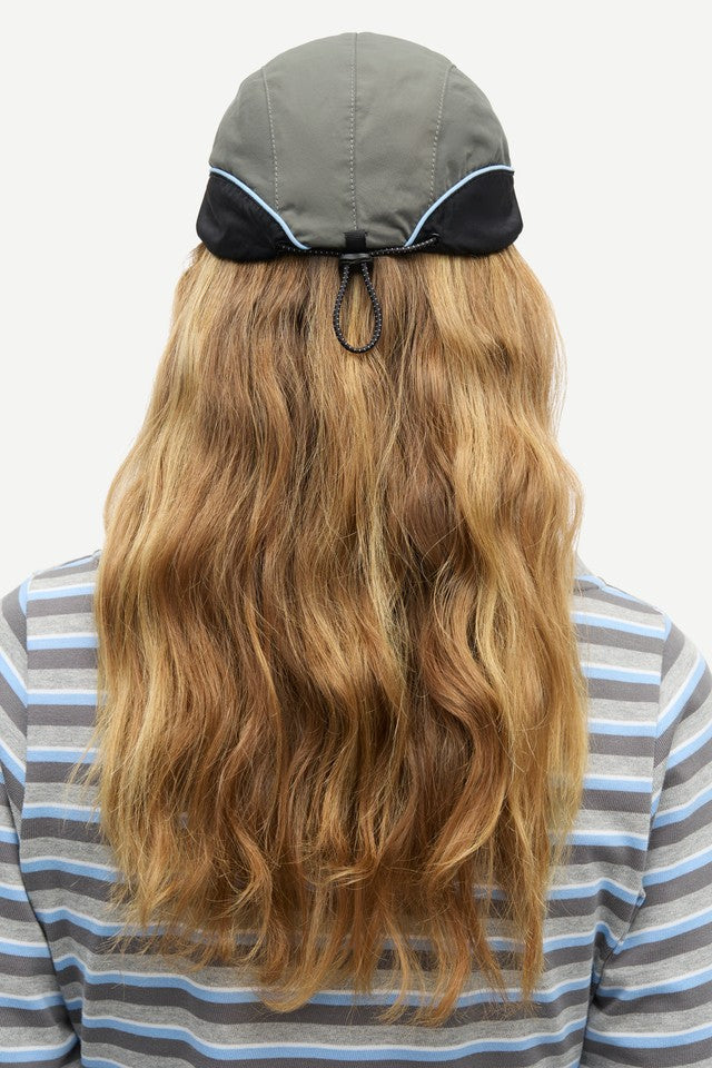 Samsøe Samsøe Saivy Windbreaker Cap // Gargoyle