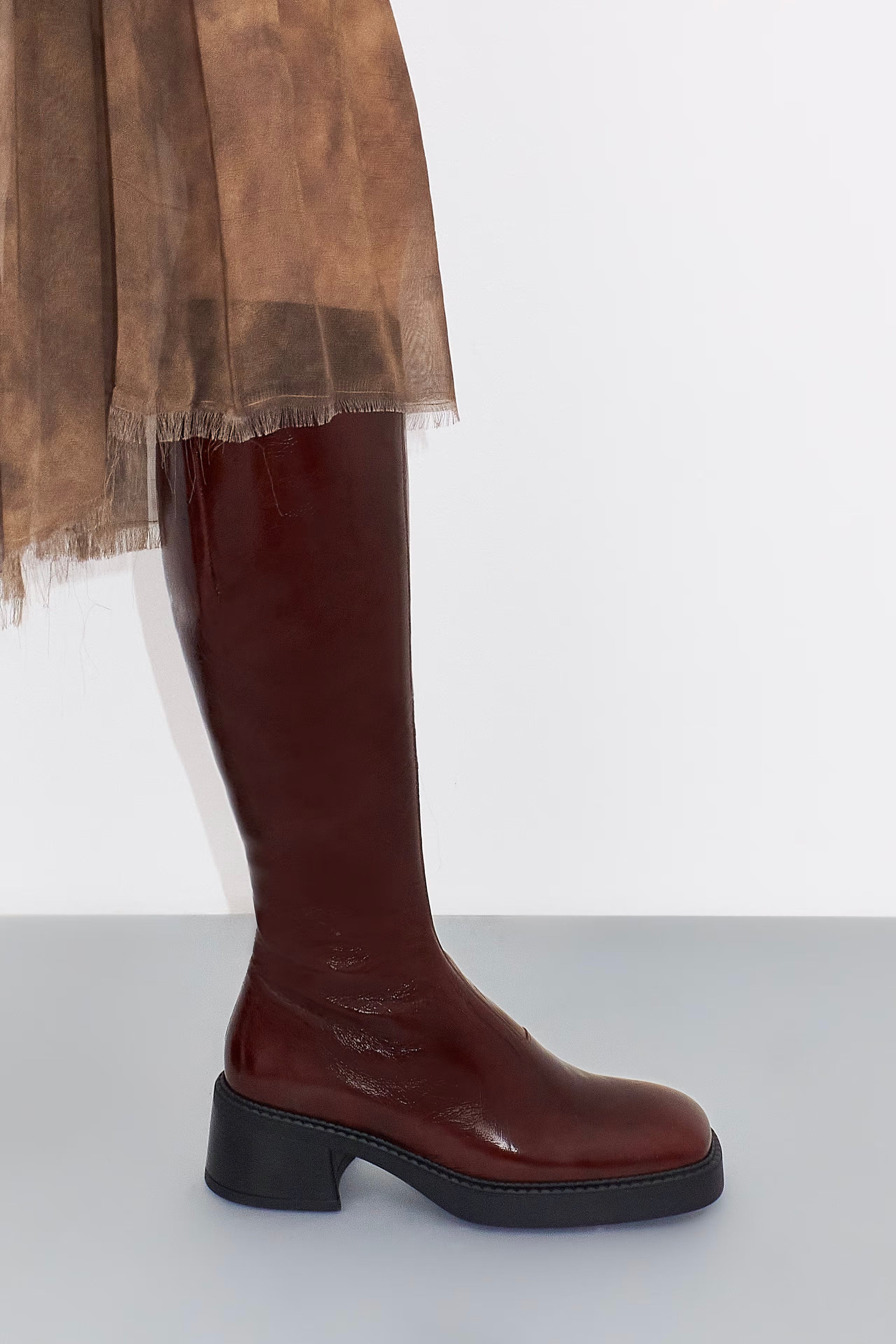 Miista Yumi Pull Boots // Burgundy