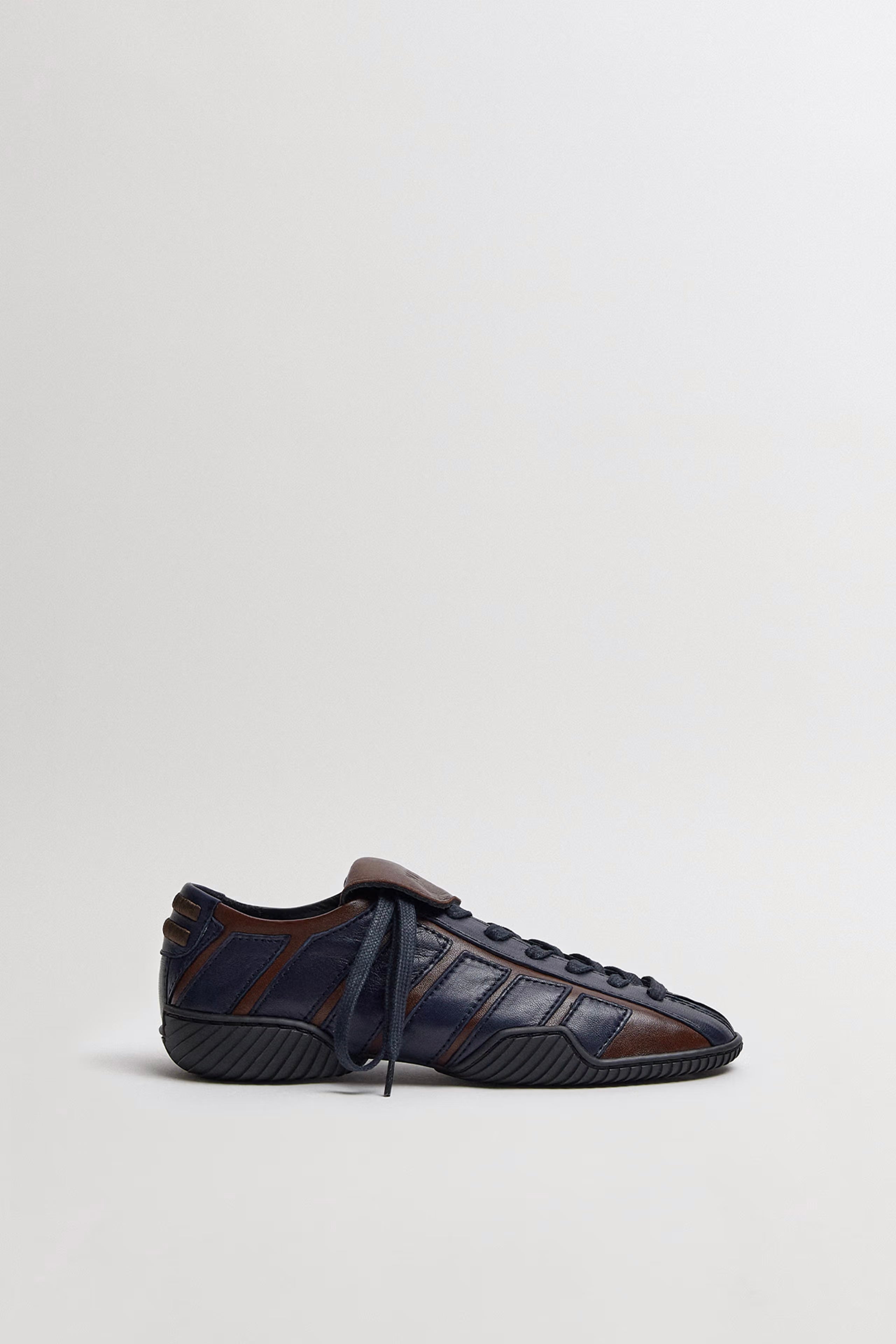 Miista Nikoletta Sneakers // Brown & Navy
