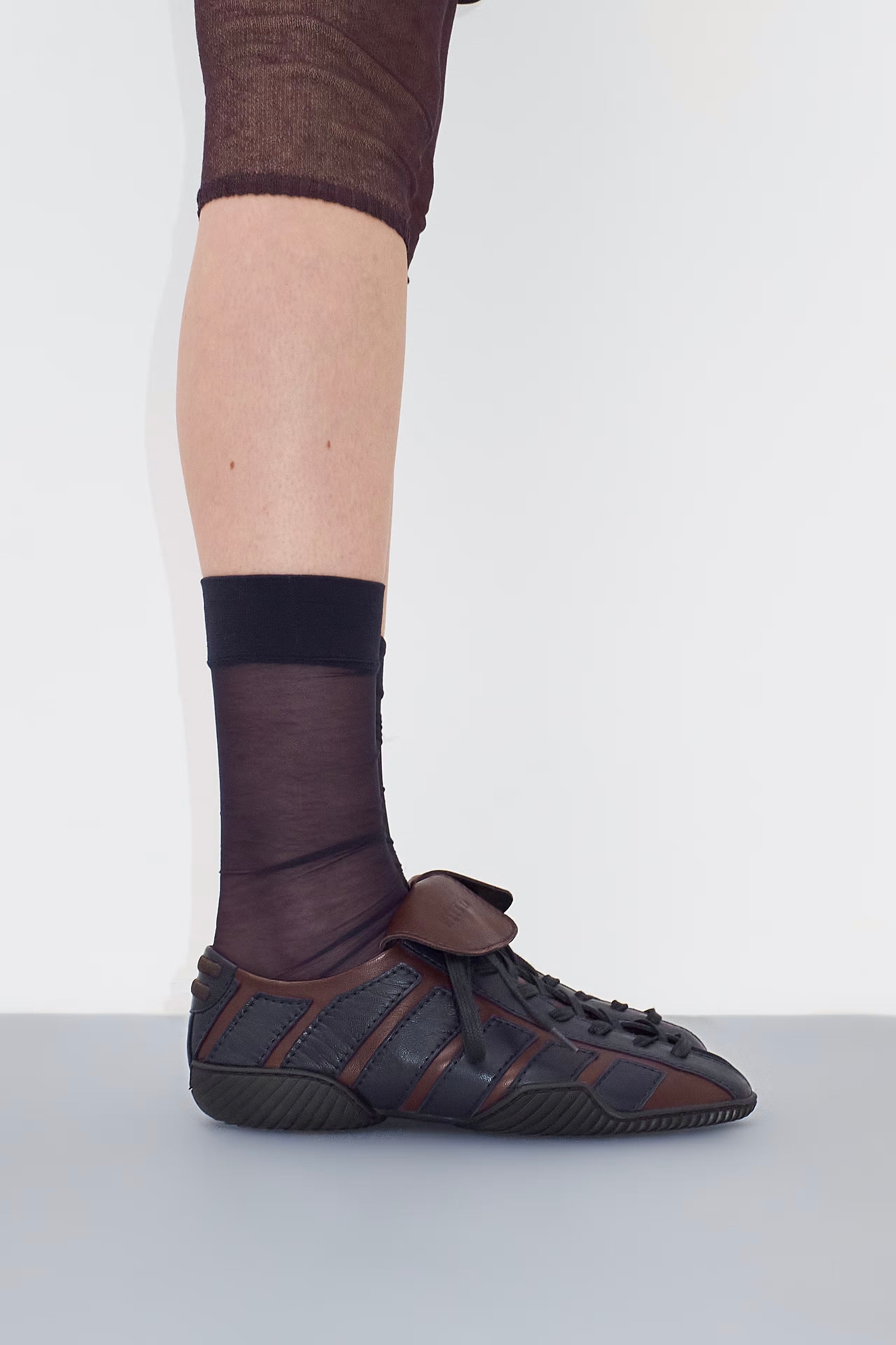 Miista Nikoletta Sneakers // Brown & Navy