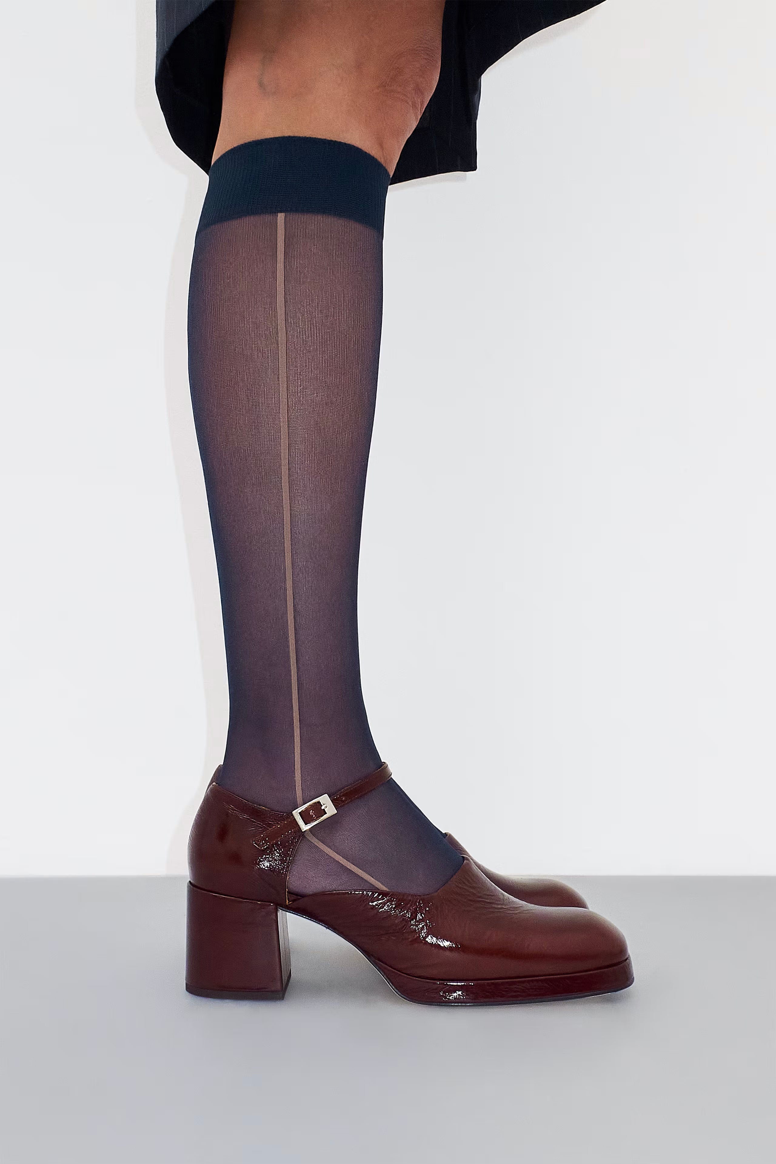 Miista Yara Courts // Crinkle Brown