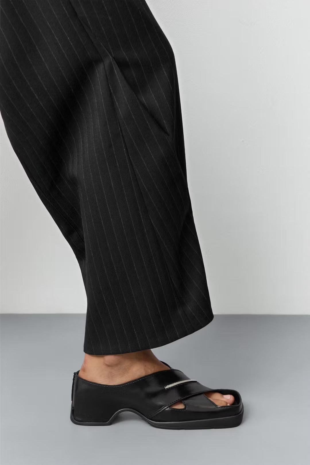 Miista Nira Sandals // Black