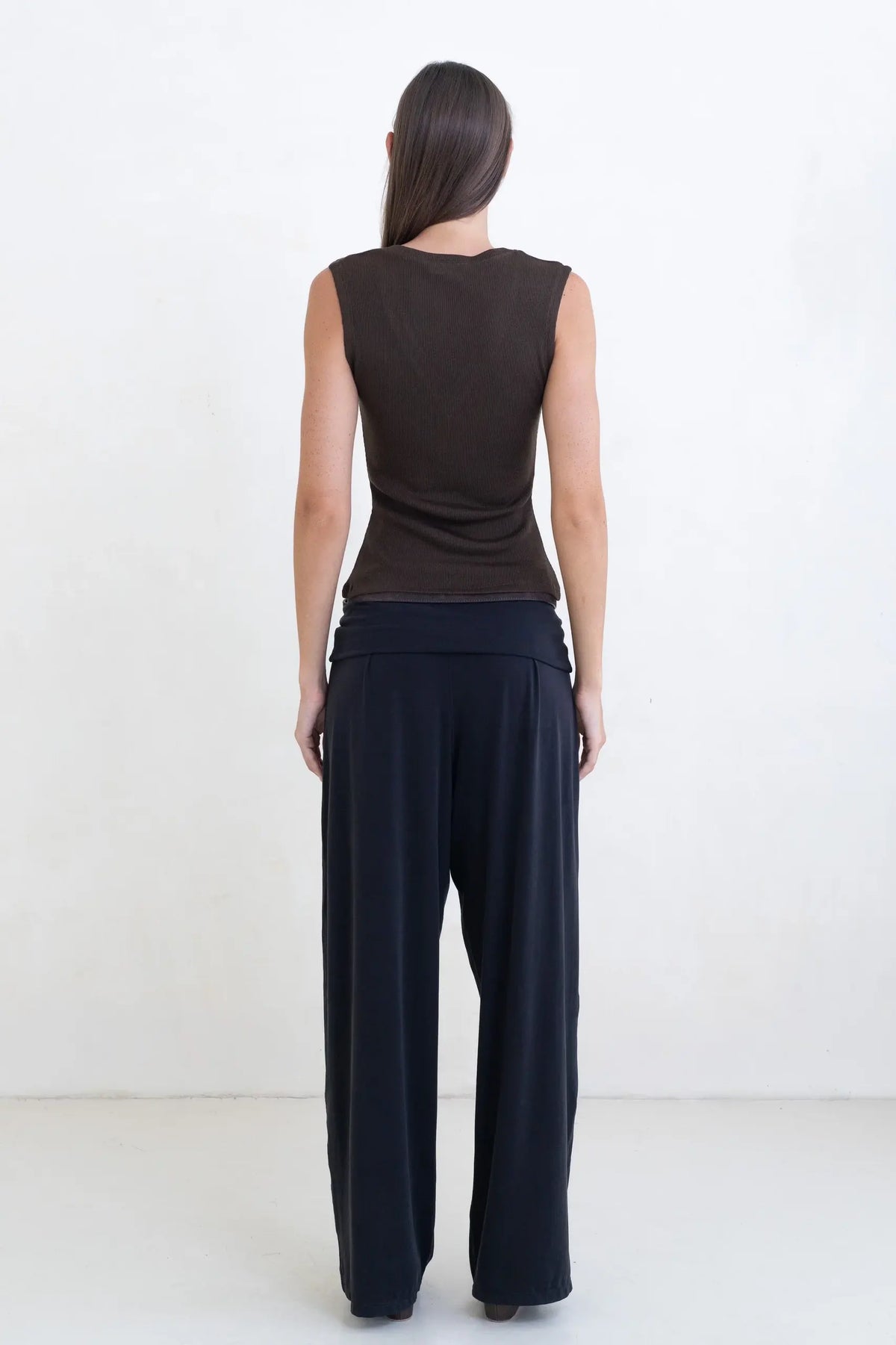 Belle Anna Morning Top // Dark Brown