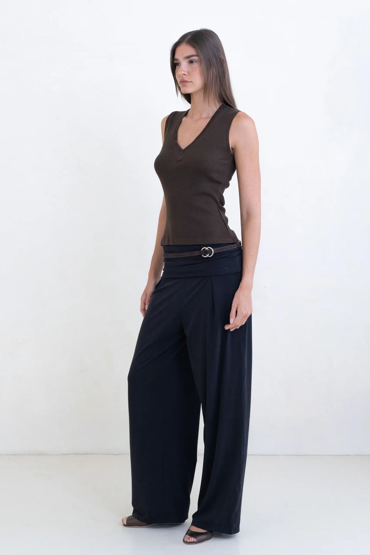 Belle Anna Morning Top // Dark Brown