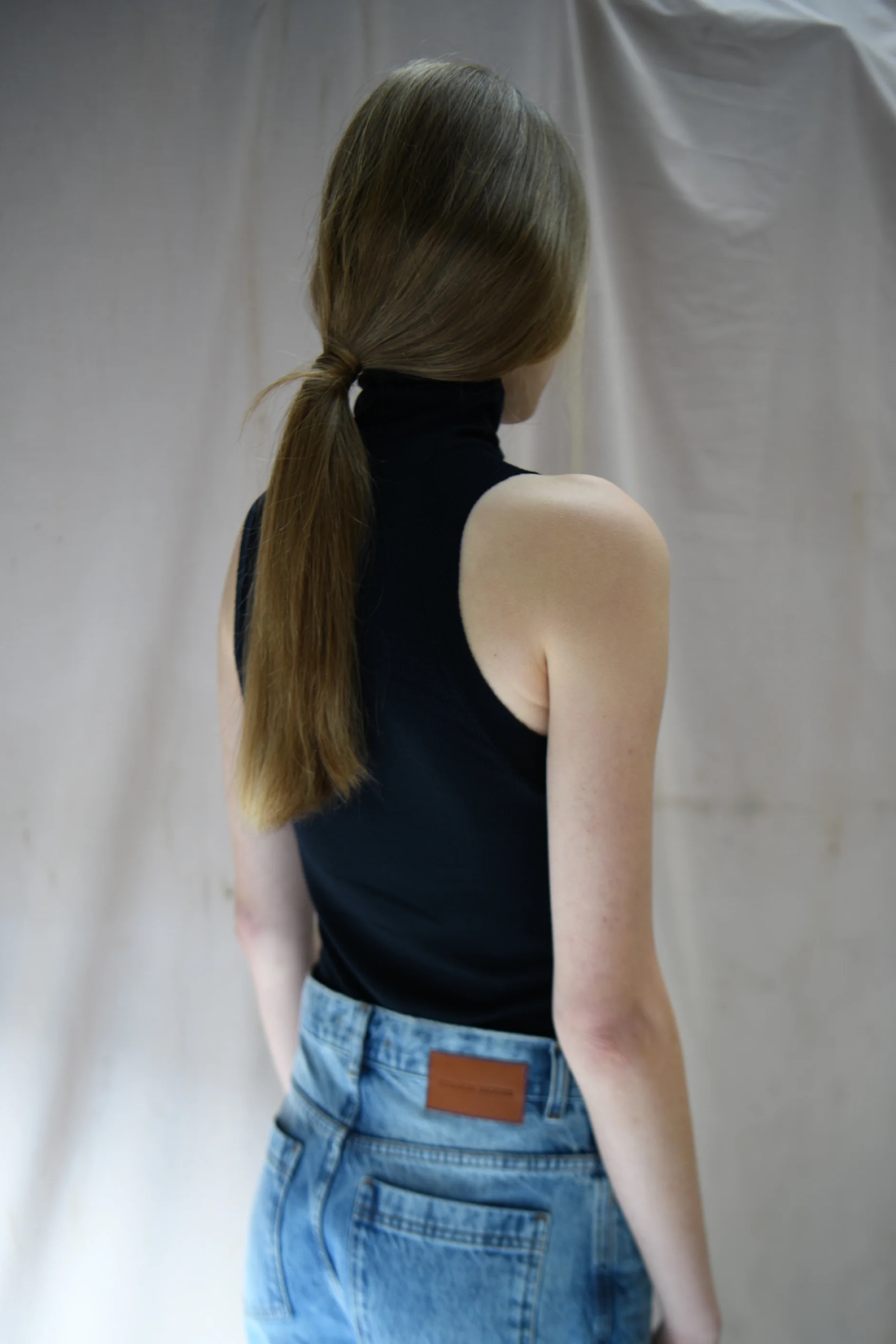PV Dissolve Wool Tank // Ink