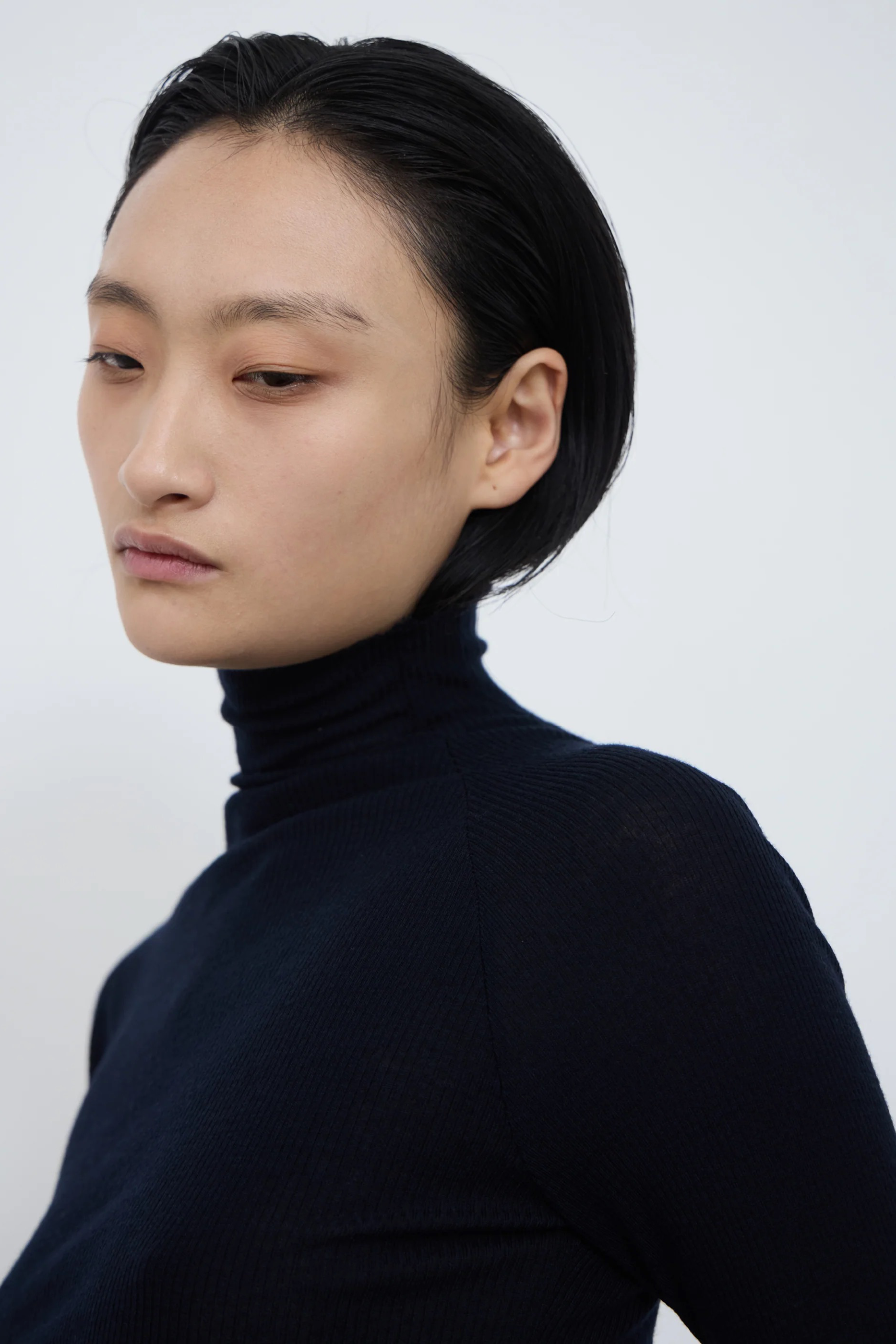 PV Dissolve Wool Turtleneck // Ink