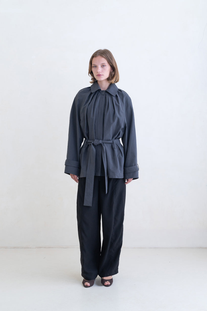 Belle Anna Laurel Trench Mini  // Charcoal