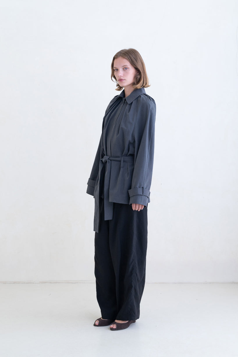 Belle Anna Laurel Trench Mini  // Charcoal