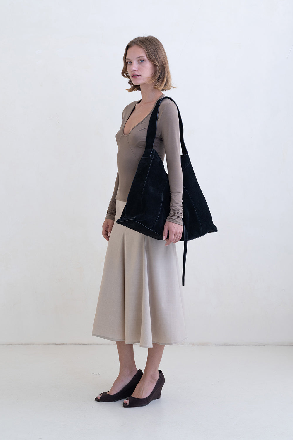 Bella Anna Gesture Tote Bag // Black