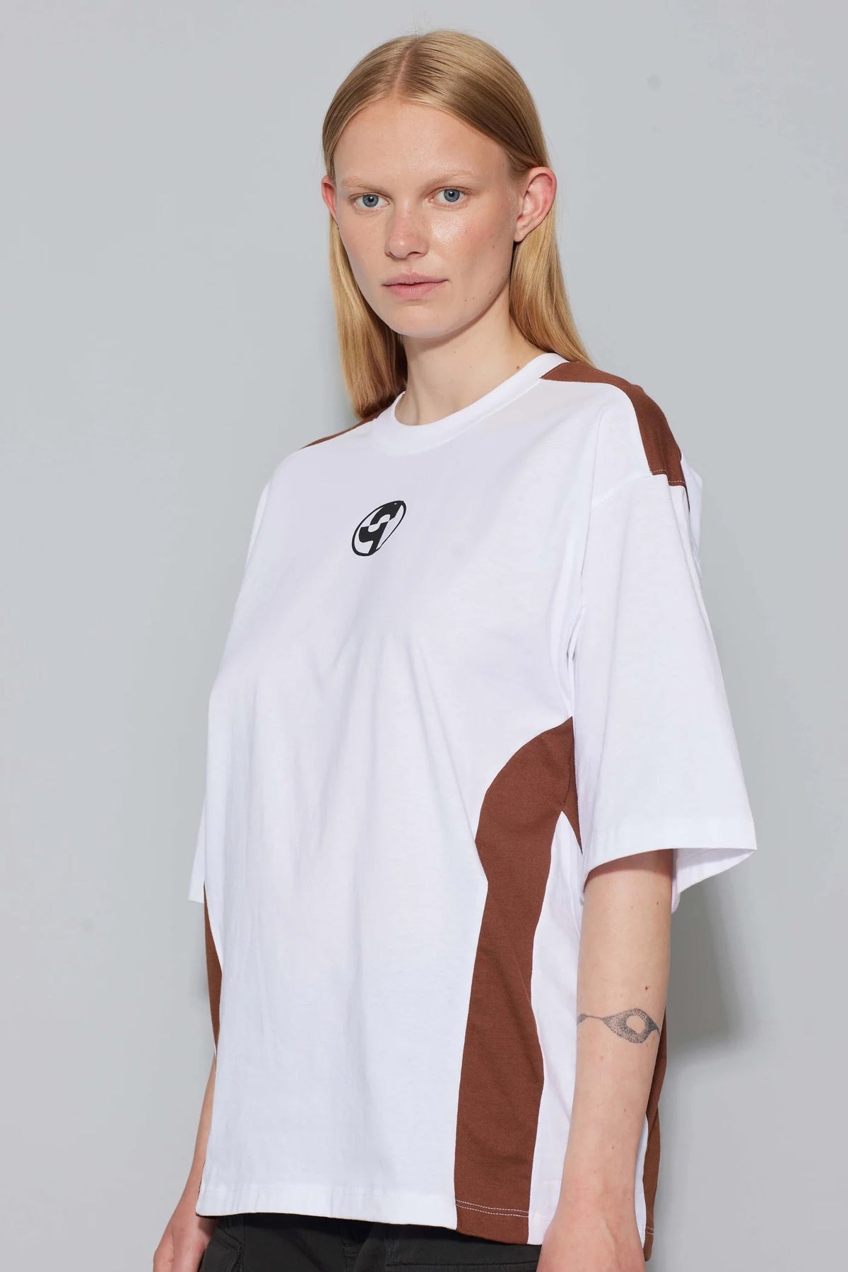 Oval Square Sporty Tee // White