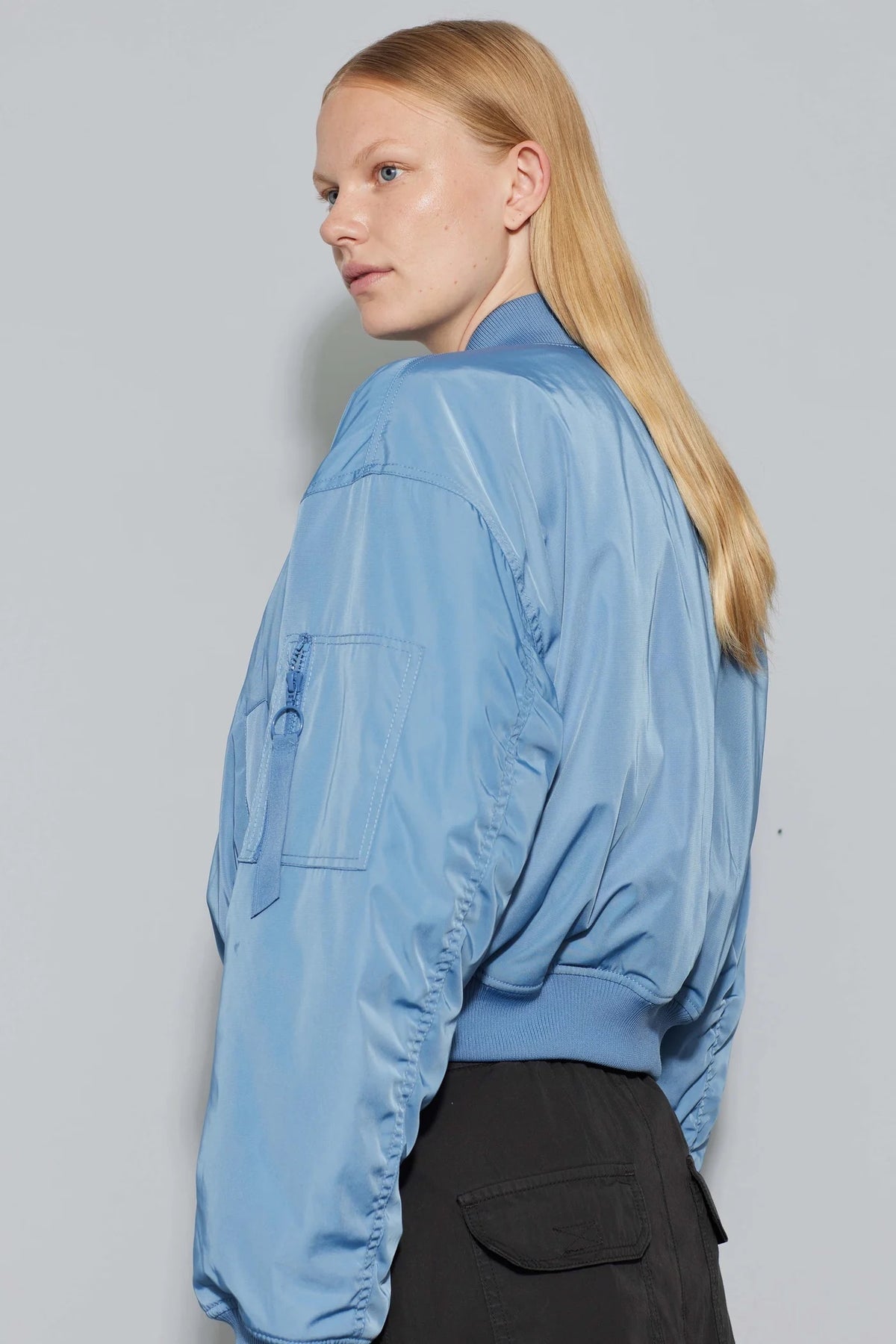 Oval Square Flight Cropped Bomber // Coronet