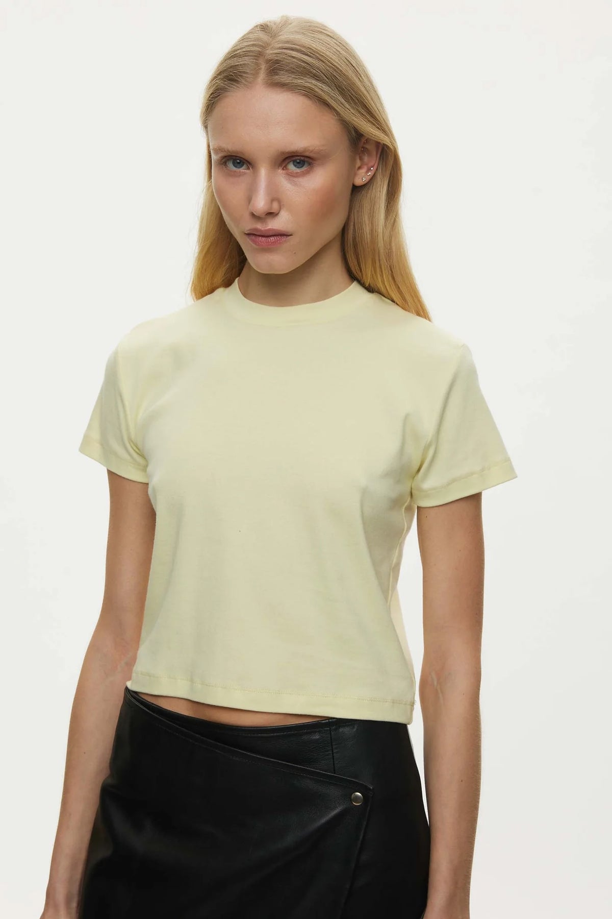 Oval Square Amy Tee // Yellow