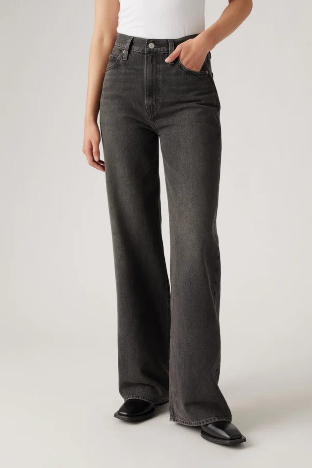 Levi's Ribcage Wide-Leg Jeans // Swipe Up