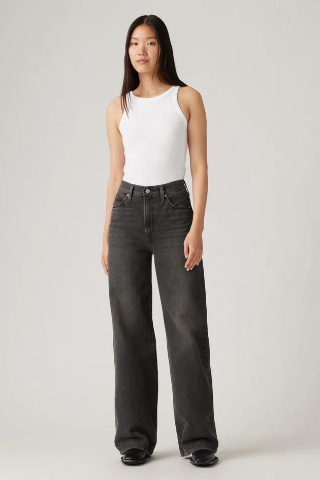 Levi's Ribcage Wide-Leg Jeans // Swipe Up