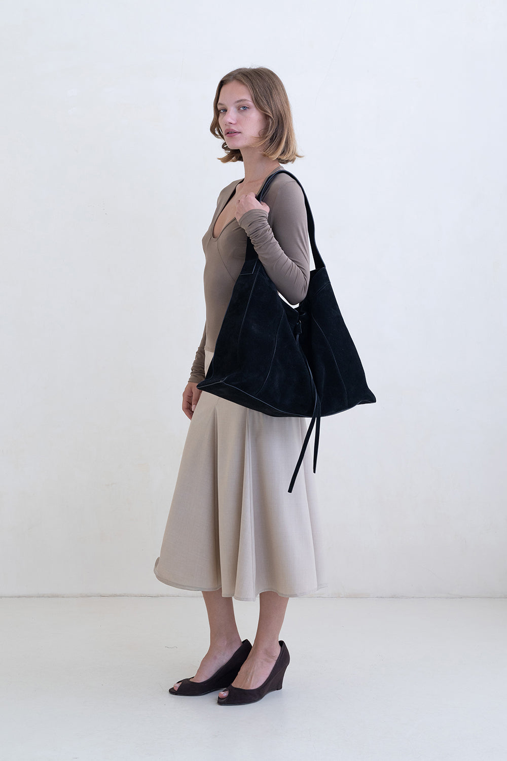 Bella Anna Gesture Tote Bag // Black