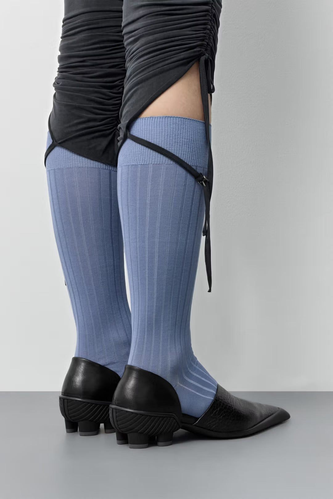 Miista Delt Courts // Black
