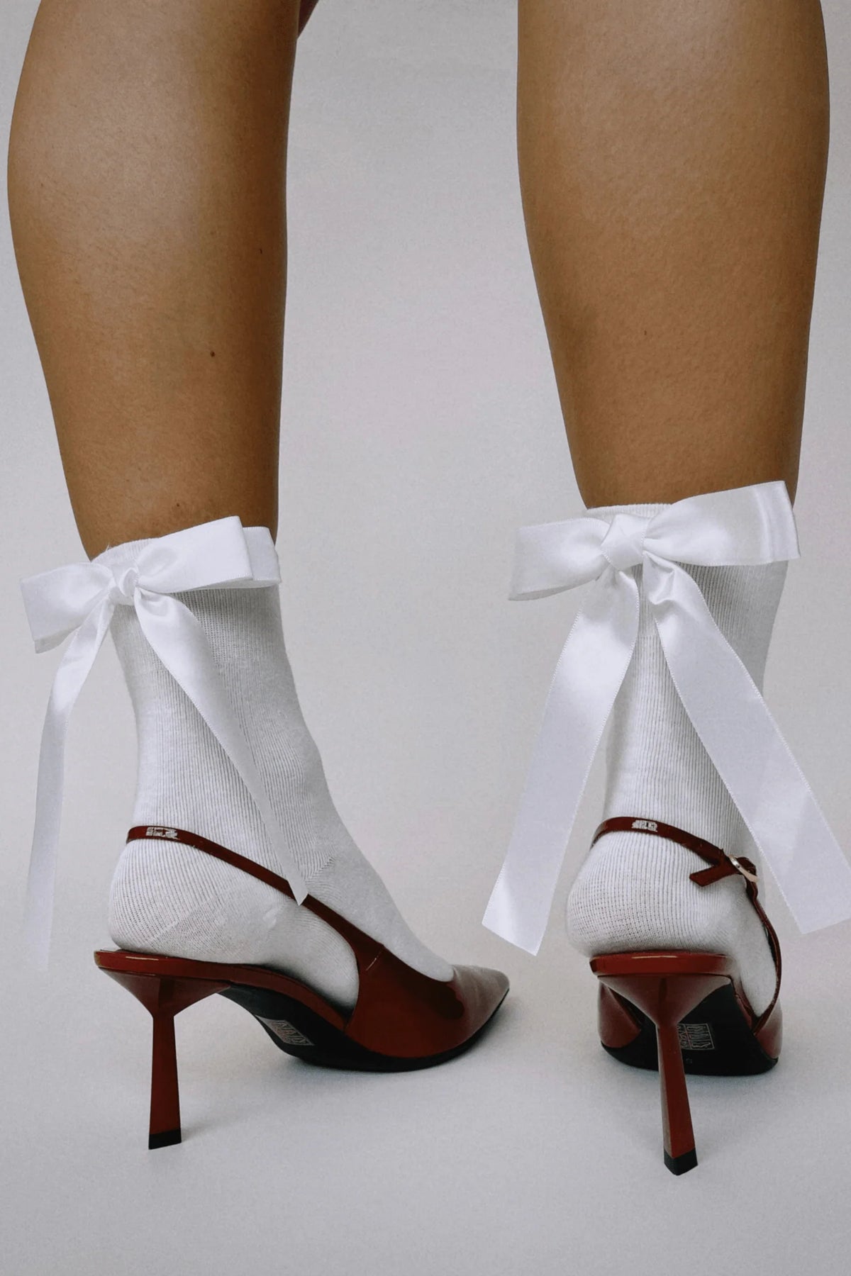 Bow Socks // White