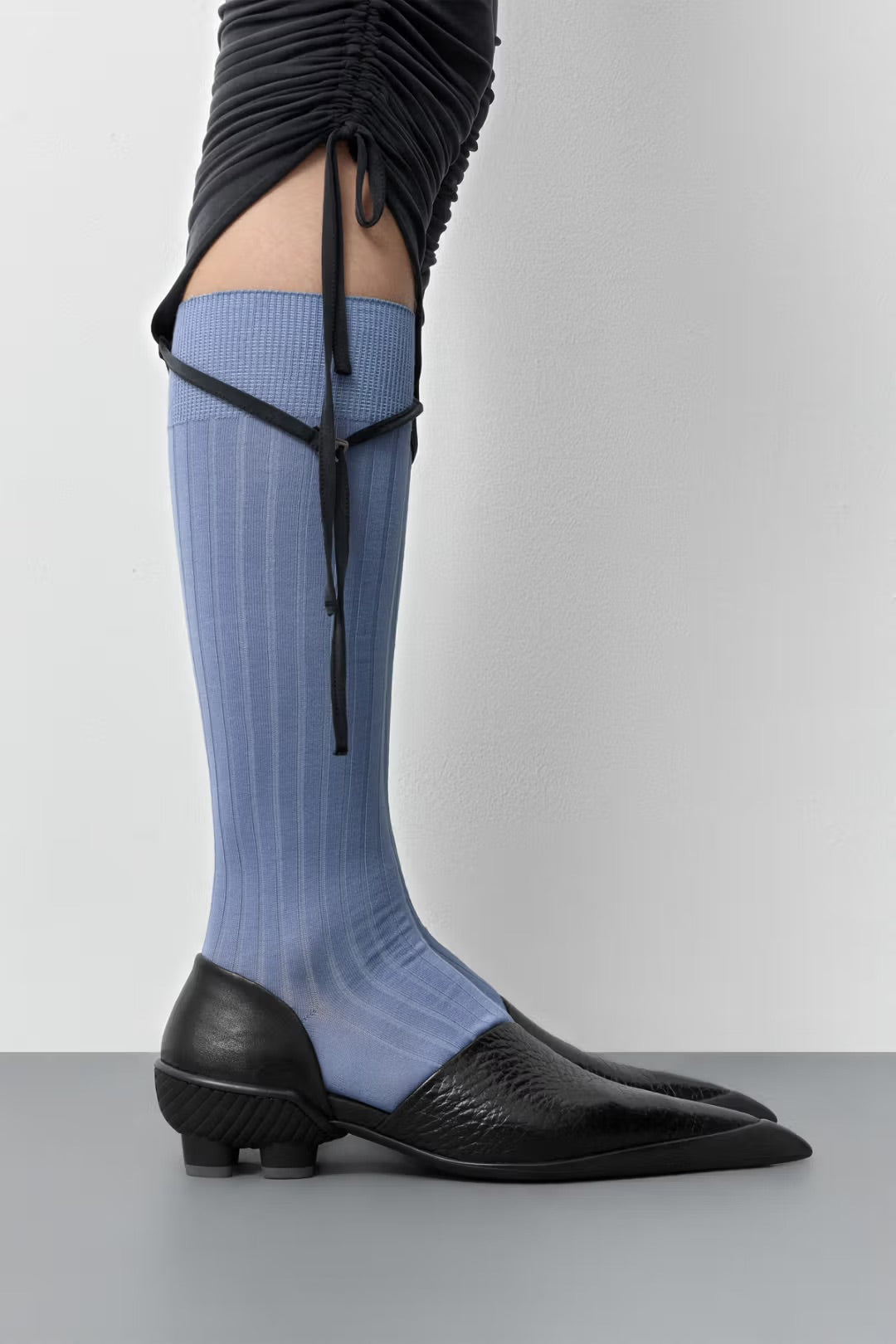 Miista Delt Courts // Black