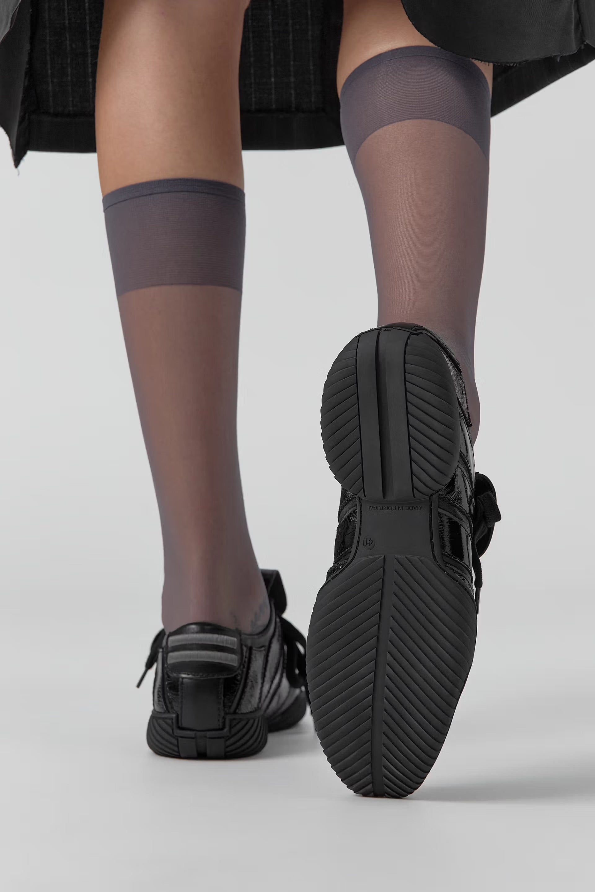 Miista Nikoletta Sneakers // Black