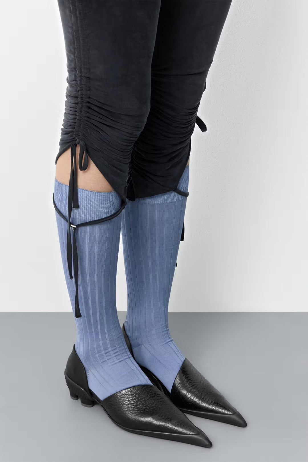 Miista Delt Courts // Black