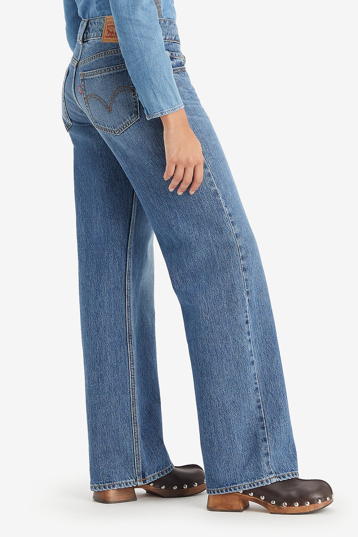 Levi's Superlow Jeans // It's a Vibe