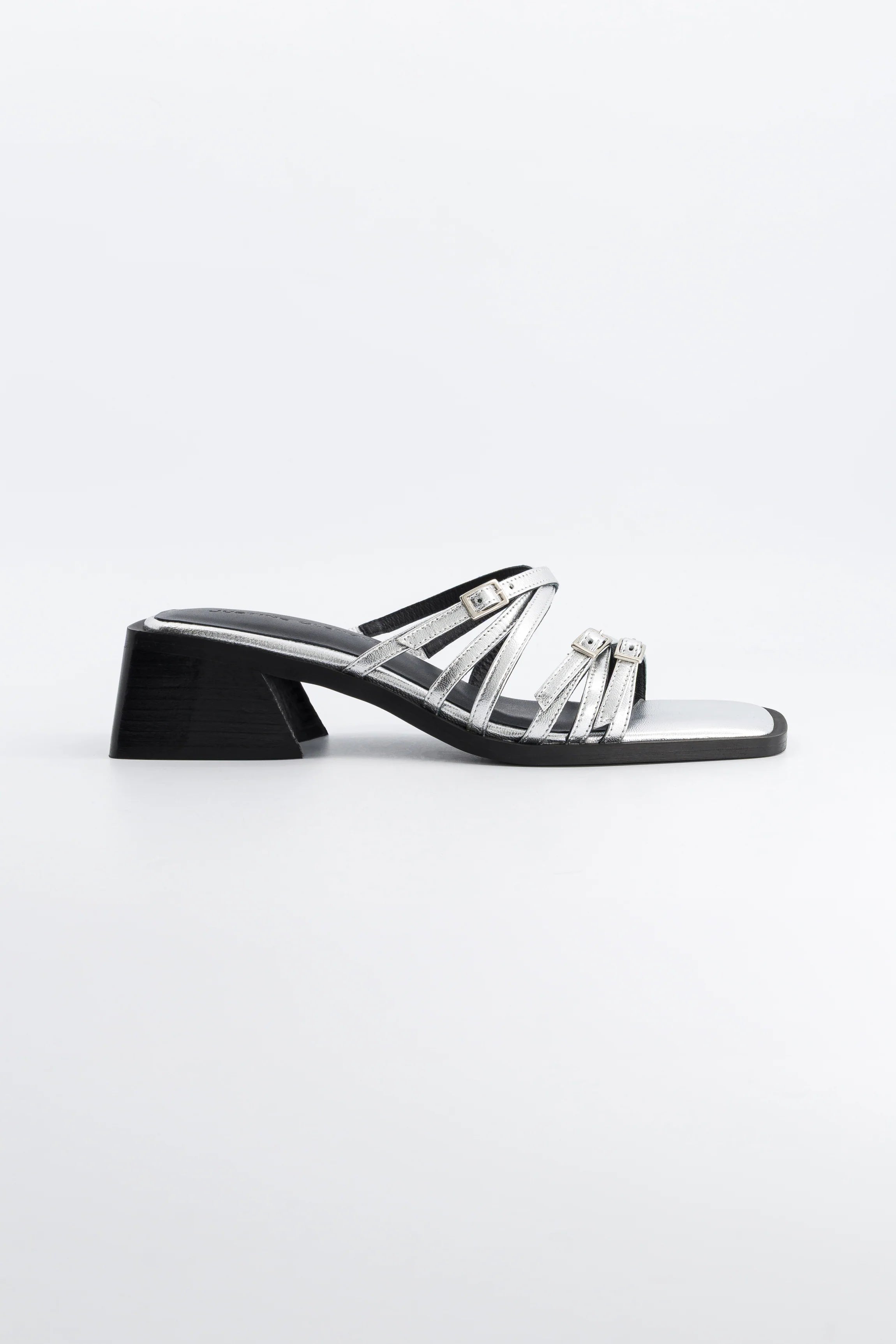 Justine Clenquet Andie Sandals // Silver