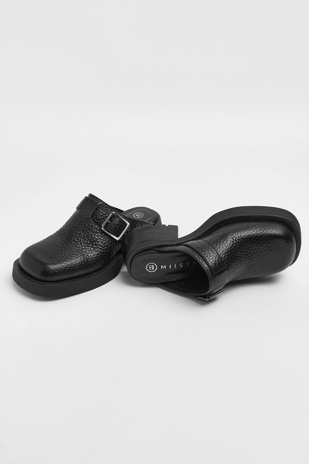 Miista Aroa Mules // Black