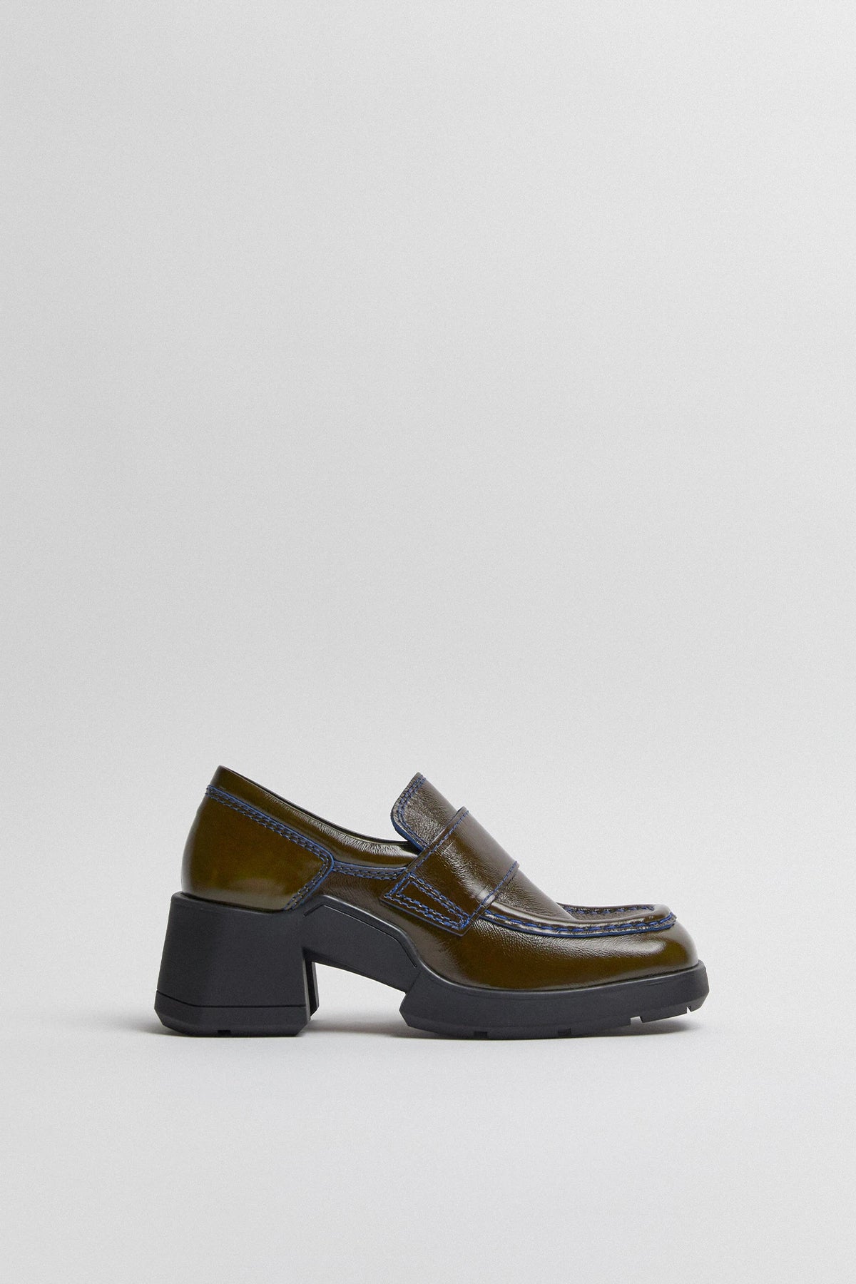 E8 Billie Loafers // Khaki