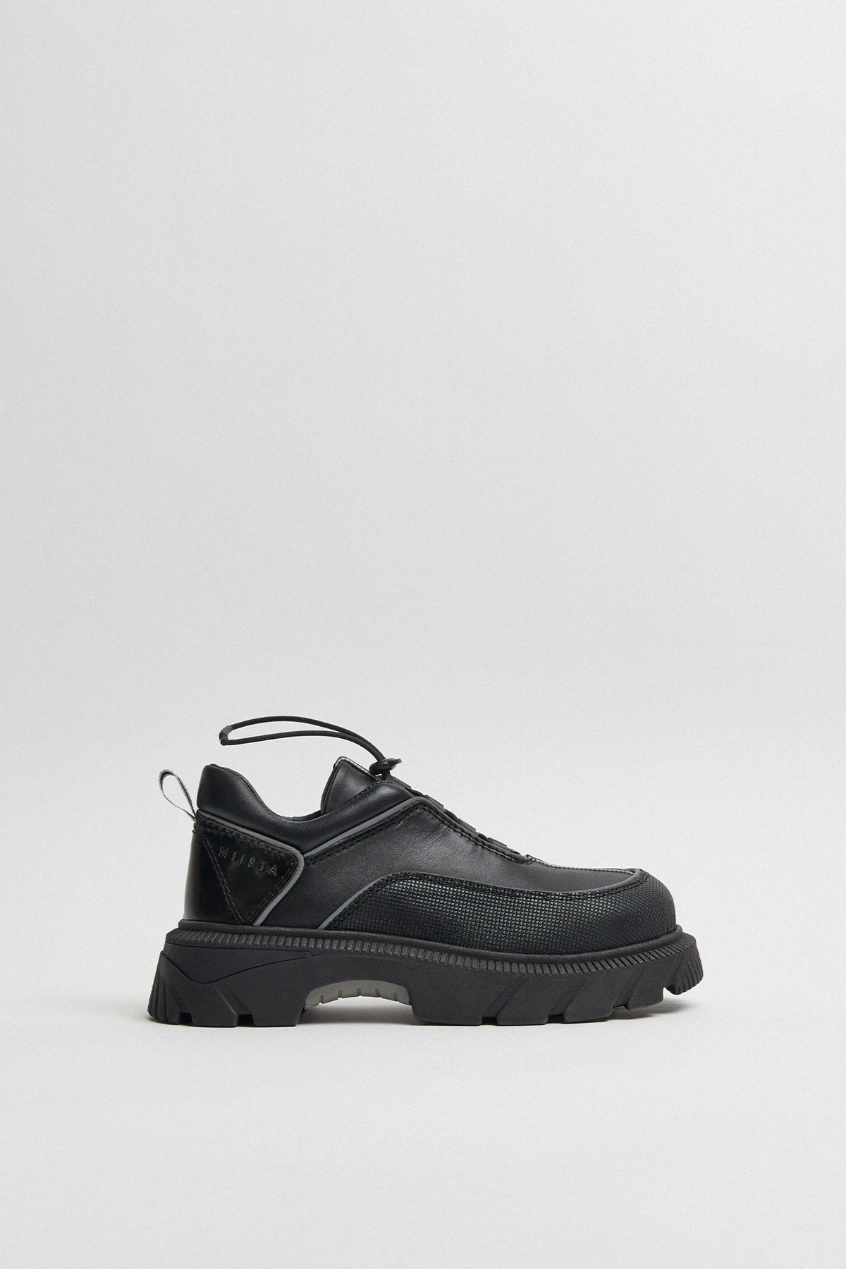 Miista Valle  Brogues // Black