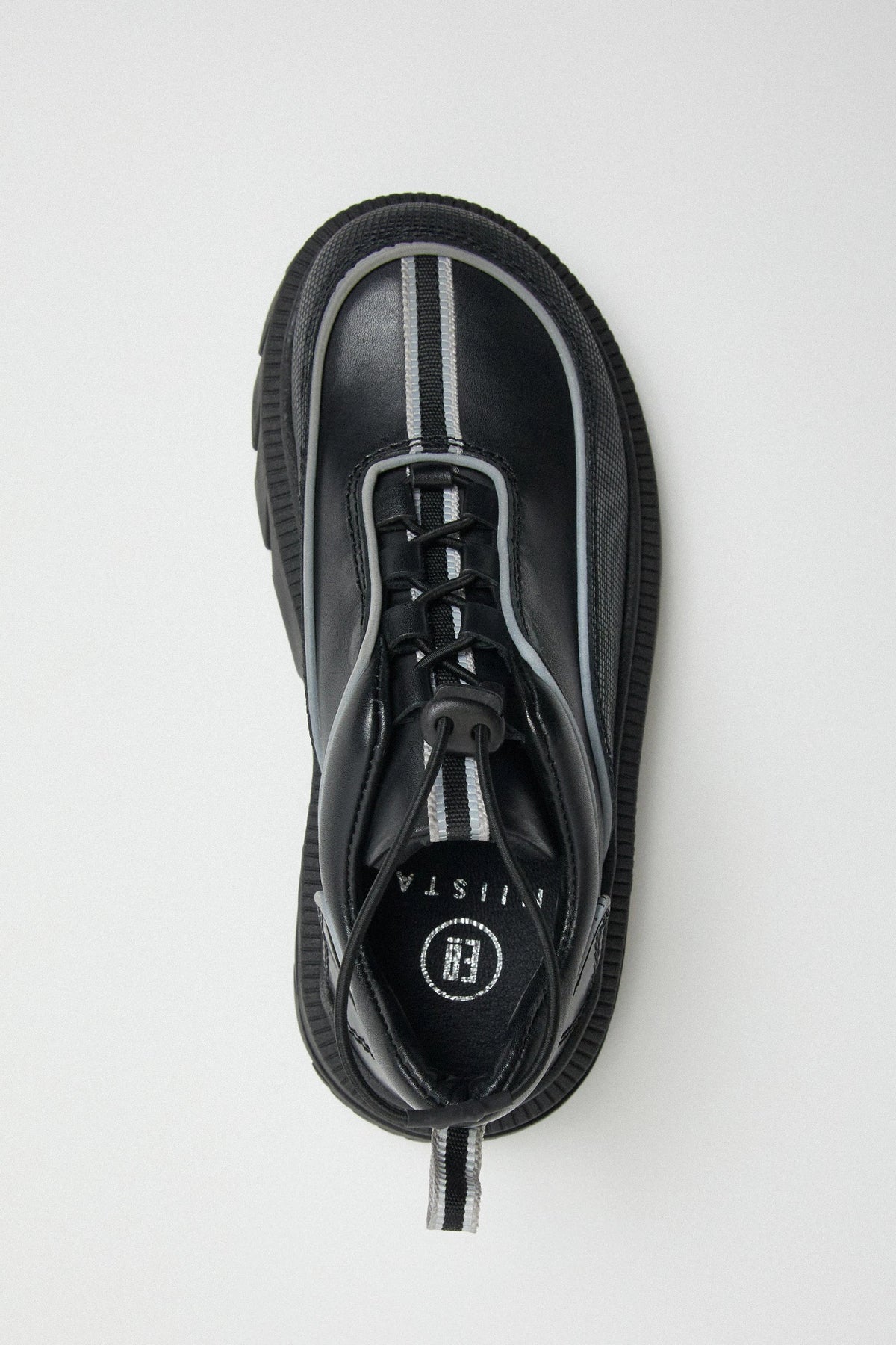 Miista Valle  Brogues // Black
