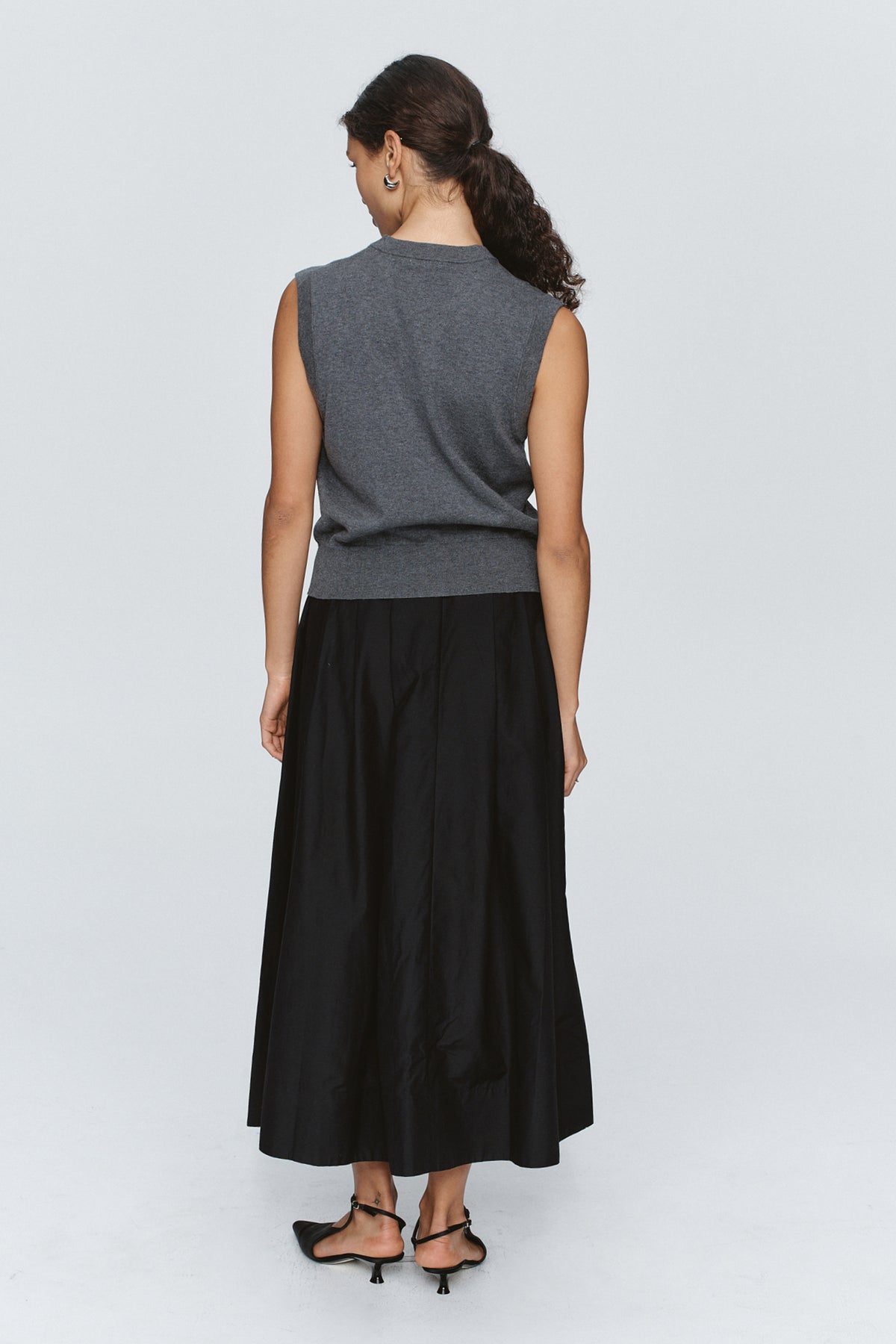Marle Foundations Vest // Grey