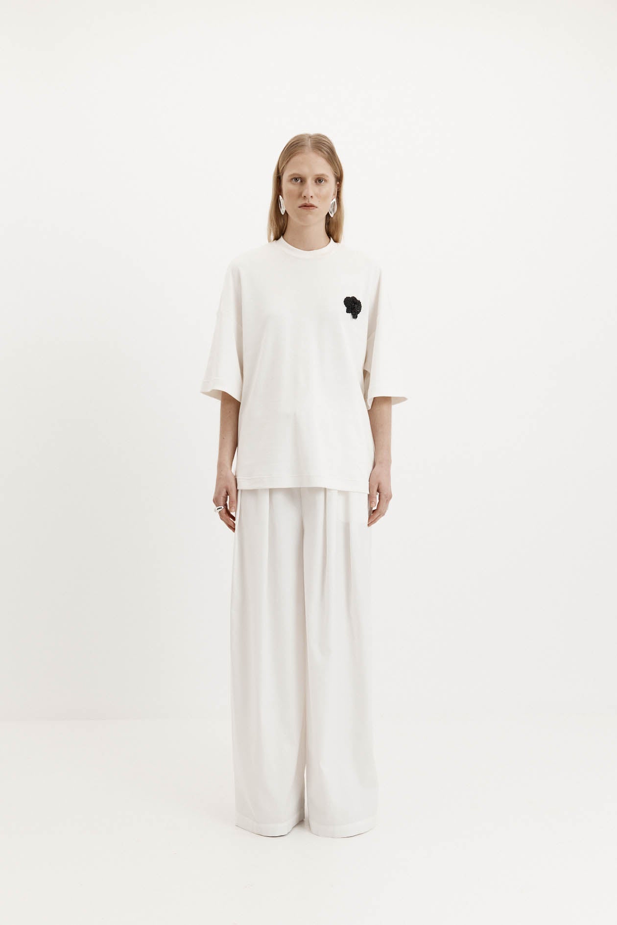 Harris Tapper Beaded Orchid T-Shirt // White