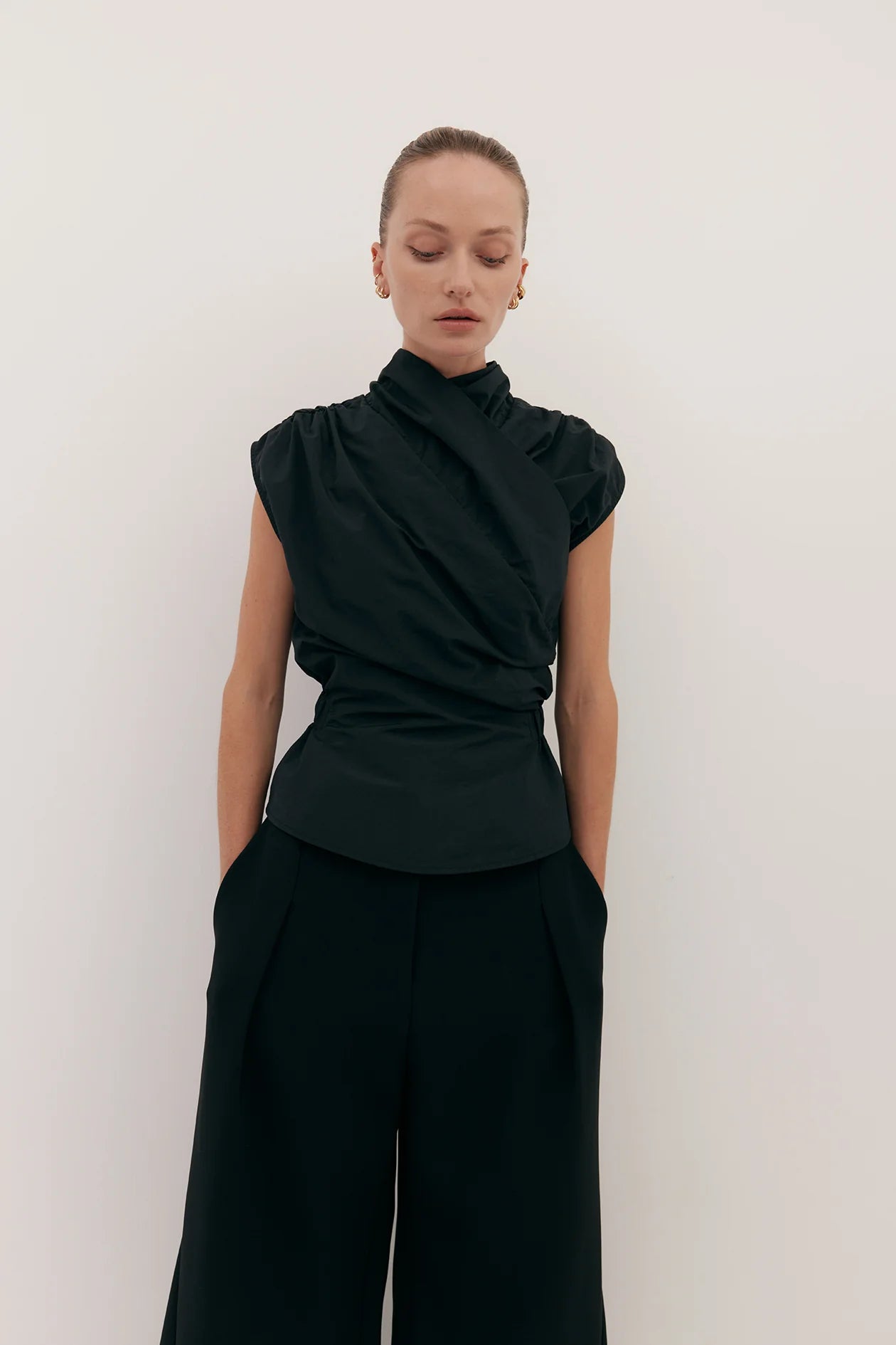 Harris Tapper Chamberlain Top  // Black