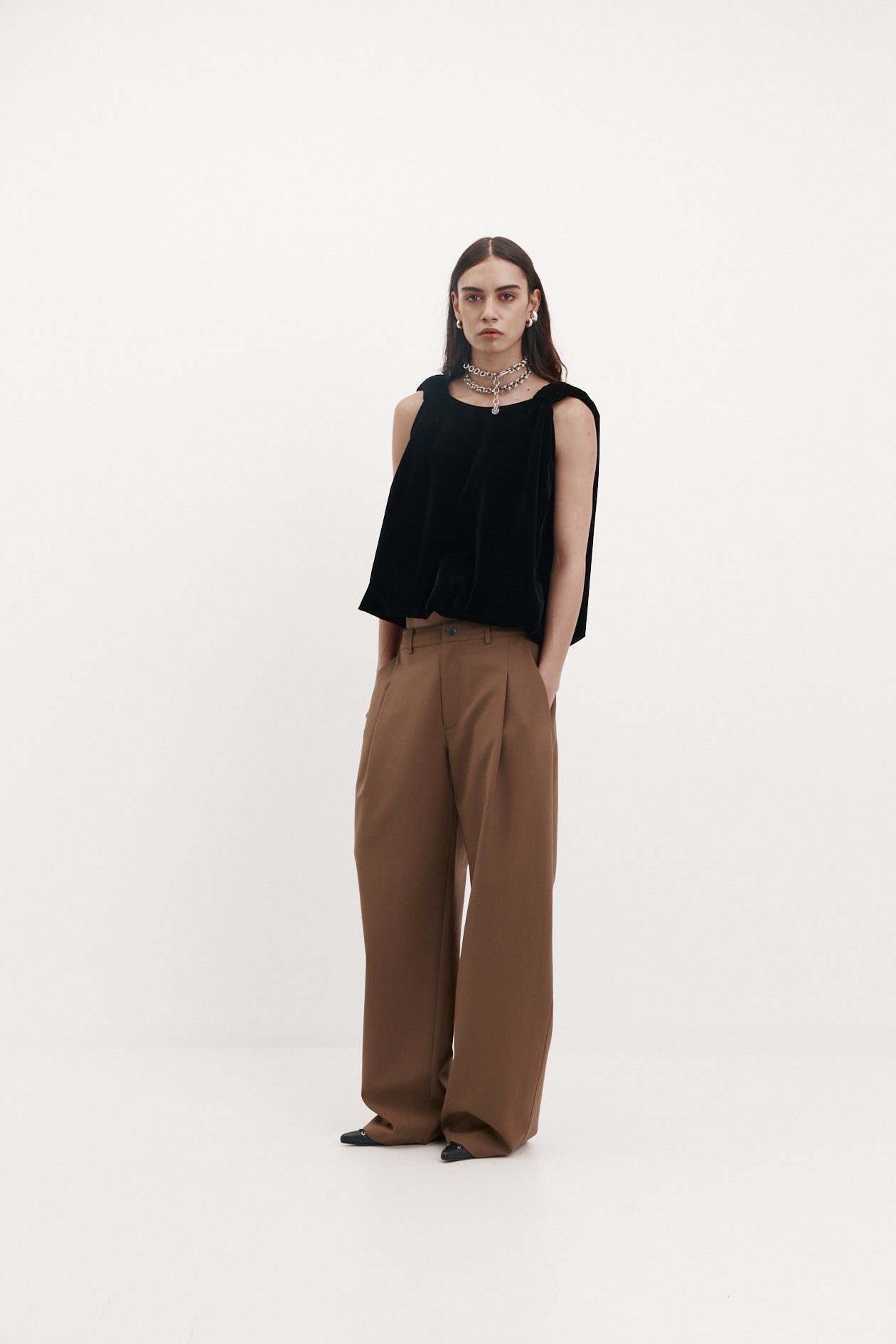 Harris Tapper Knot Top // Black Velvet