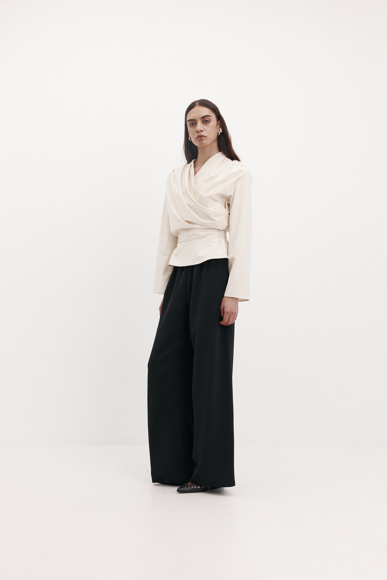 Harris Tapper Long Sleeve Chaimberlain Top // Vanilla