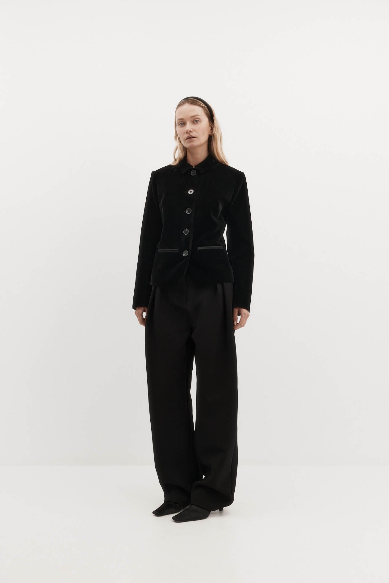 Harris Tapper Bardot Velvet Blazer // Black