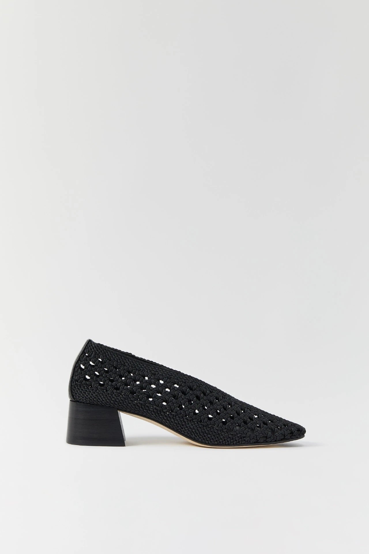 Miista Taissa Courts // Black