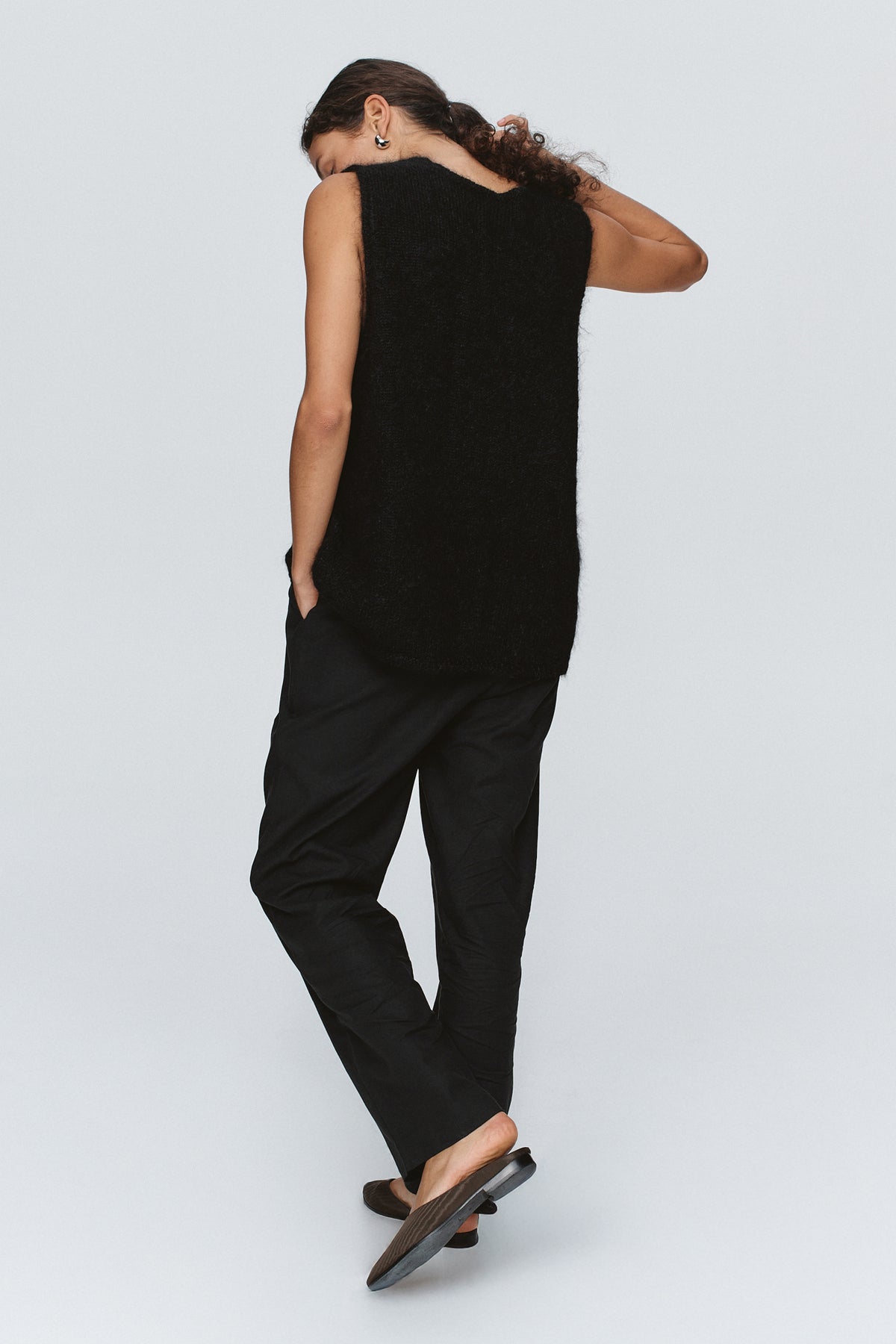Marle Nya Vest // Black