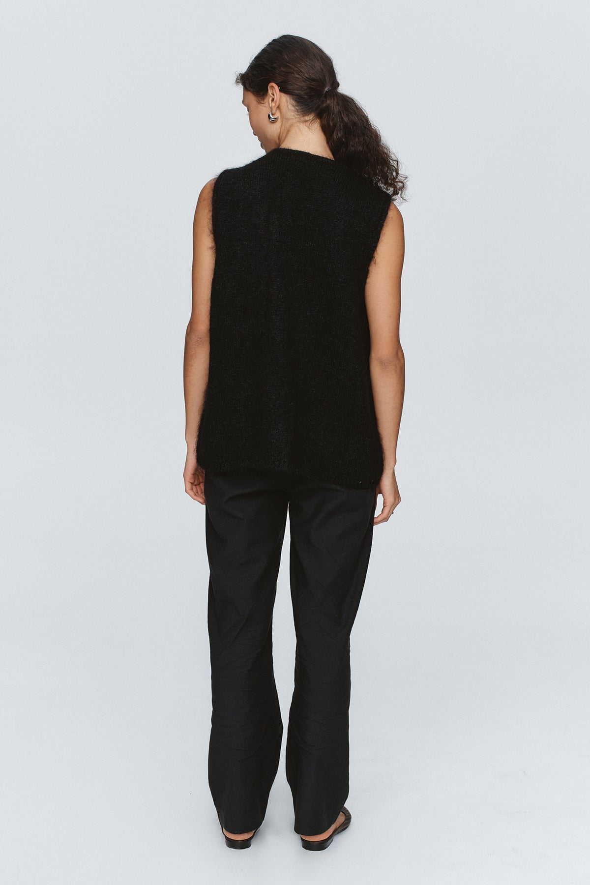 Marle Nya Vest // Black